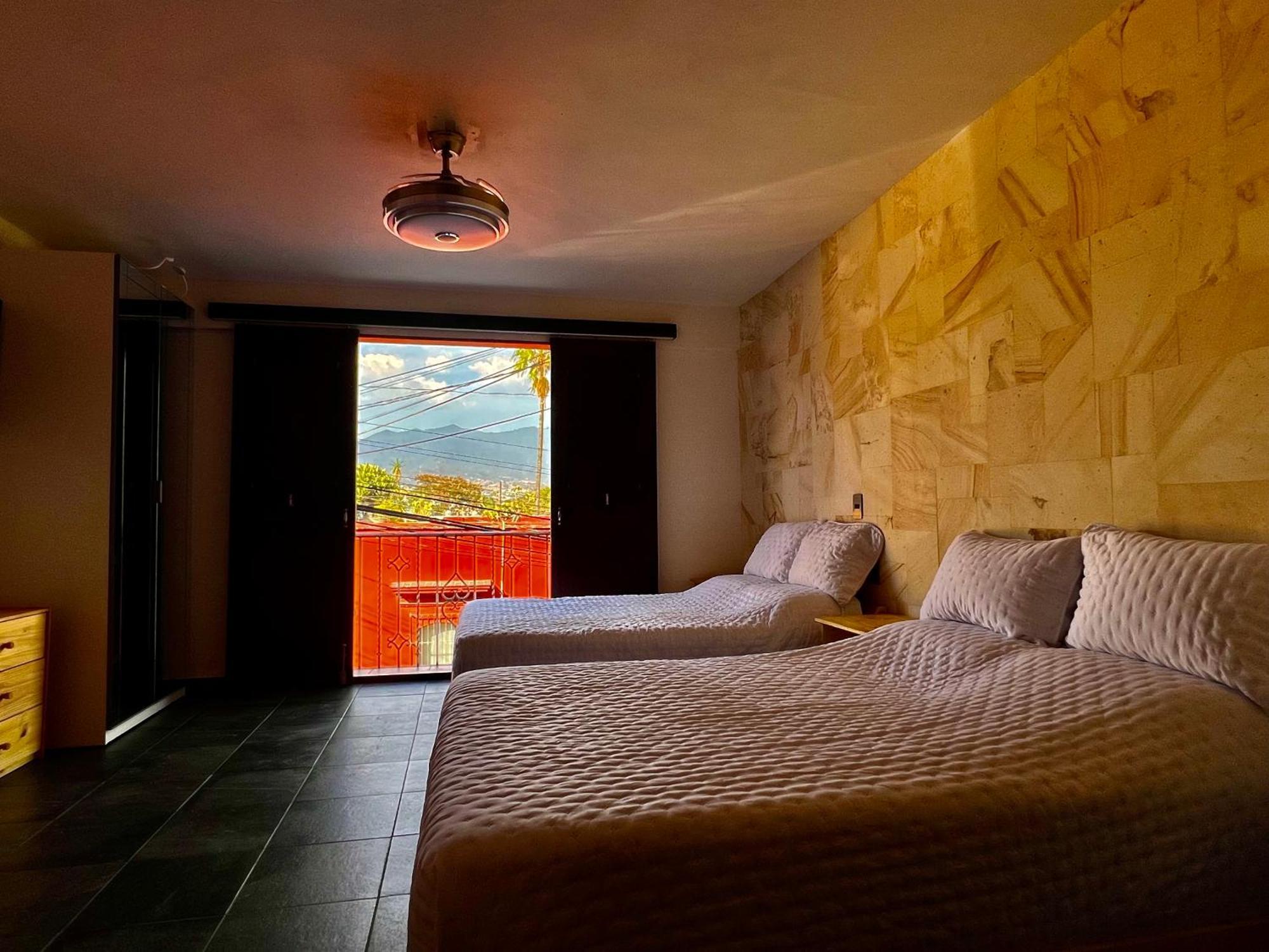 Habitación Triple con balcón
