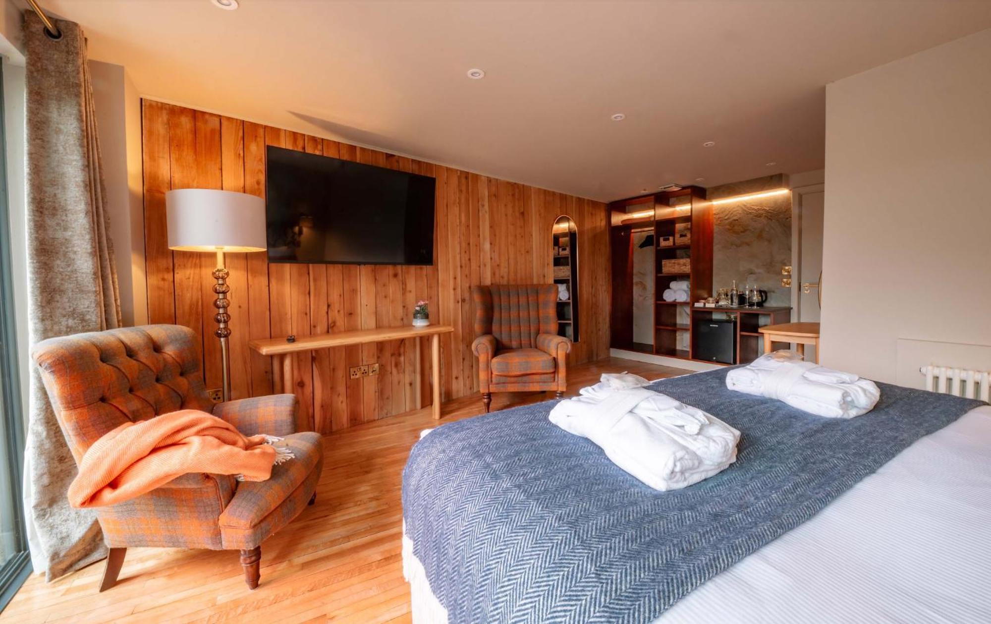 Deluxe Double or Twin Room with Balcony,1750223652:JPEG