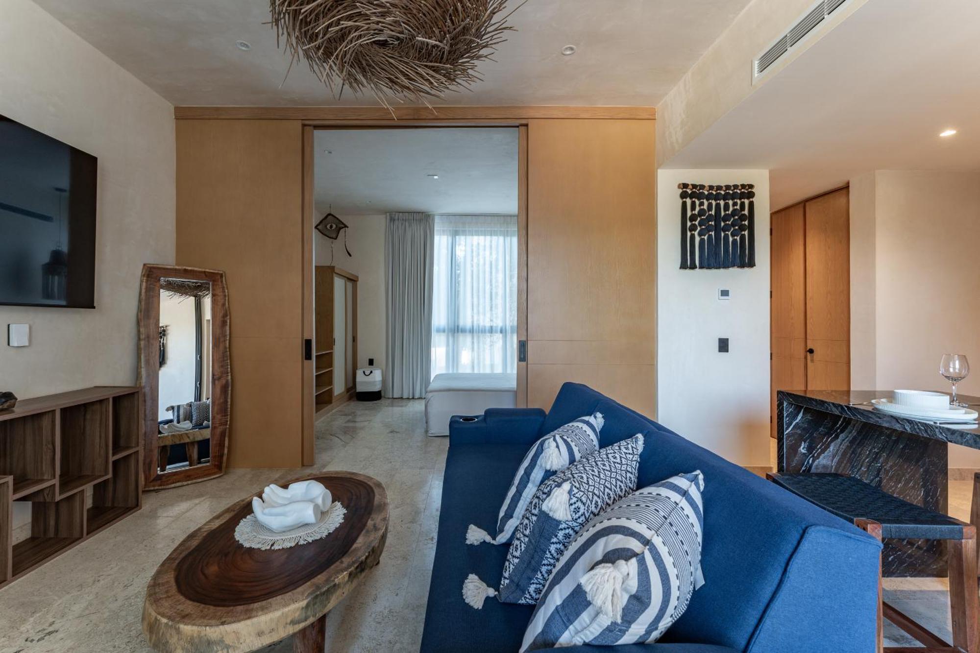 One-Bedroom Premier Apartment