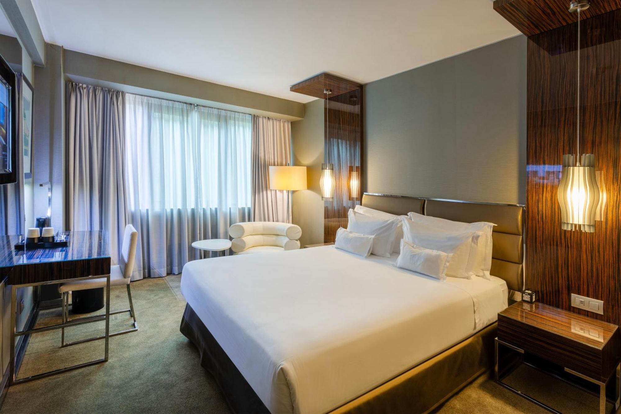 Deluxe King Room,1756393544:JPEG