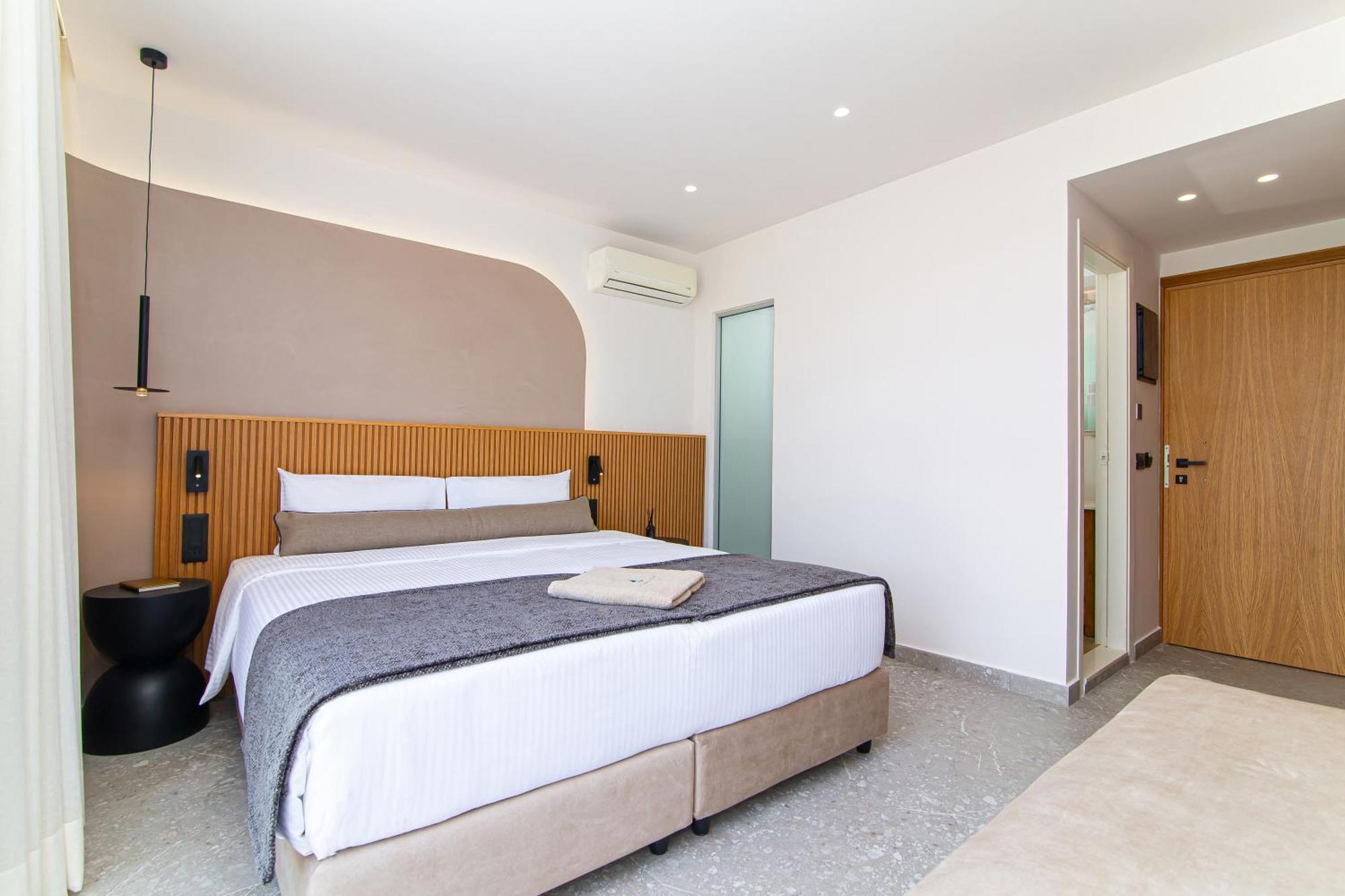 Premium Triple Room