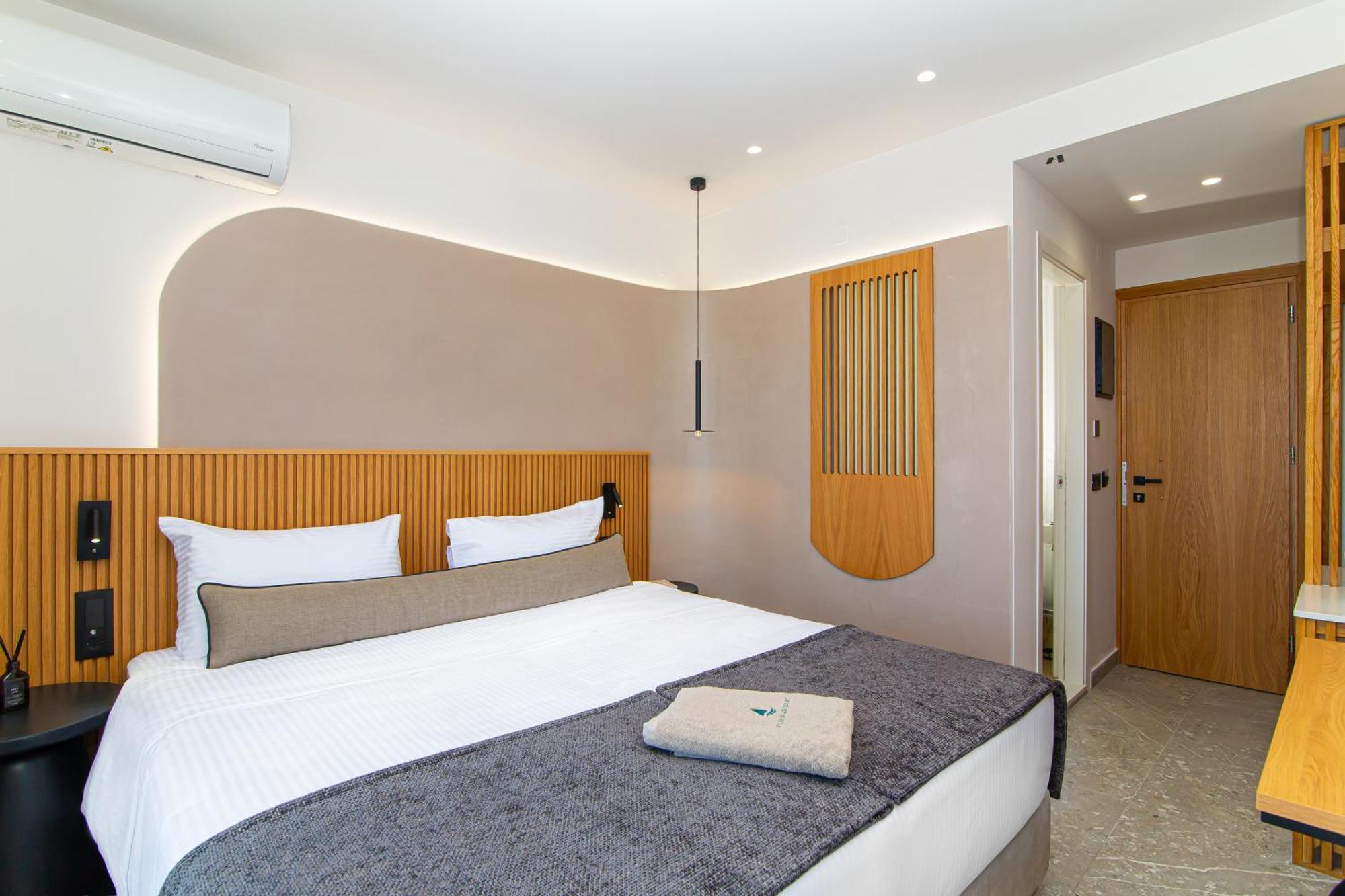 Premium Triple Room Side Sea View