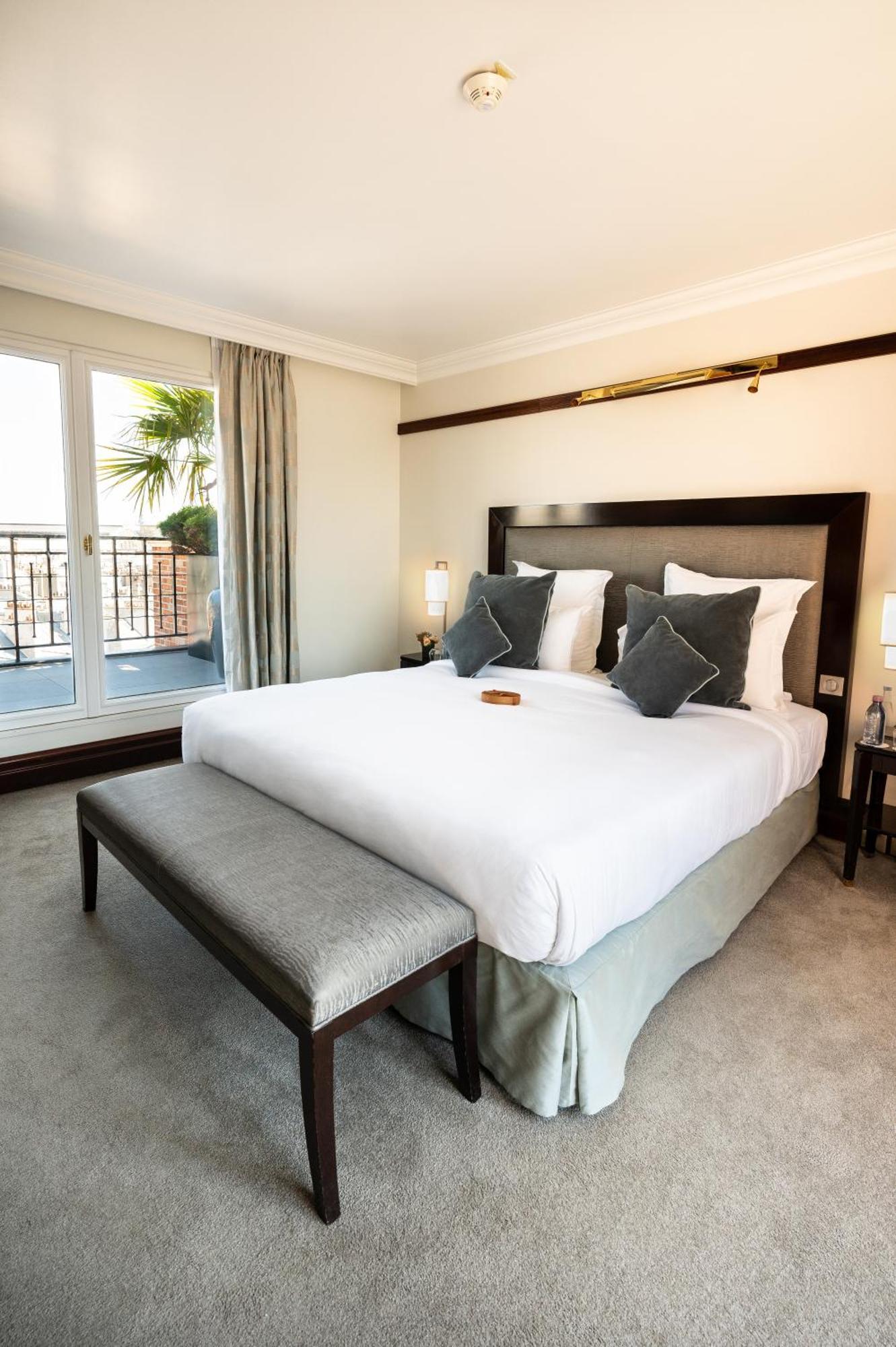 Penthouse Suite