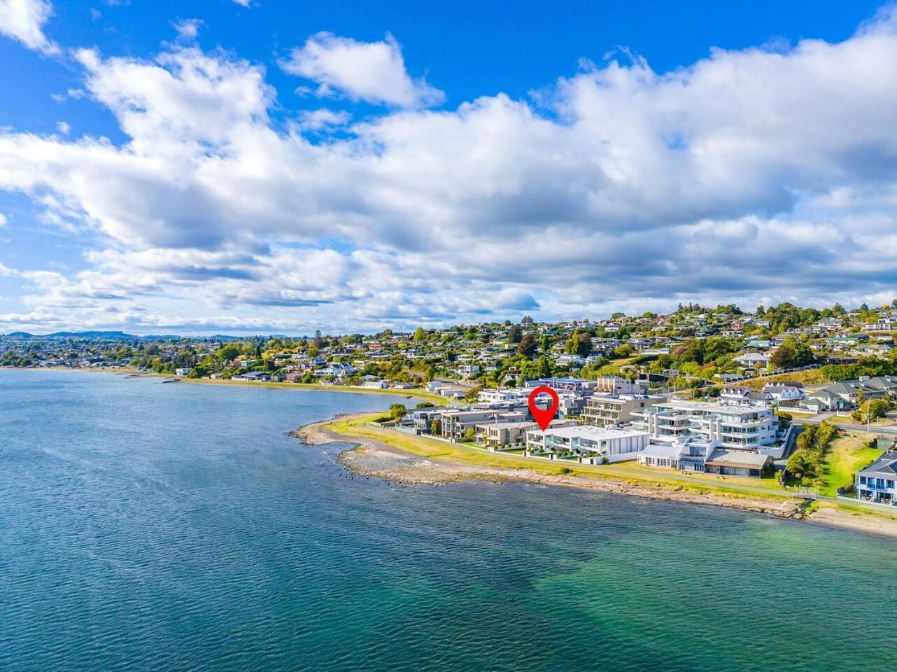 Lakefront Apartment 2,1756426641:JPEG