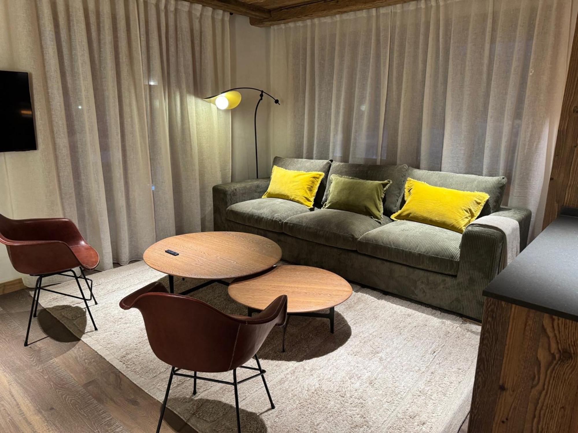 Three-Bedroom Superior Apartment
