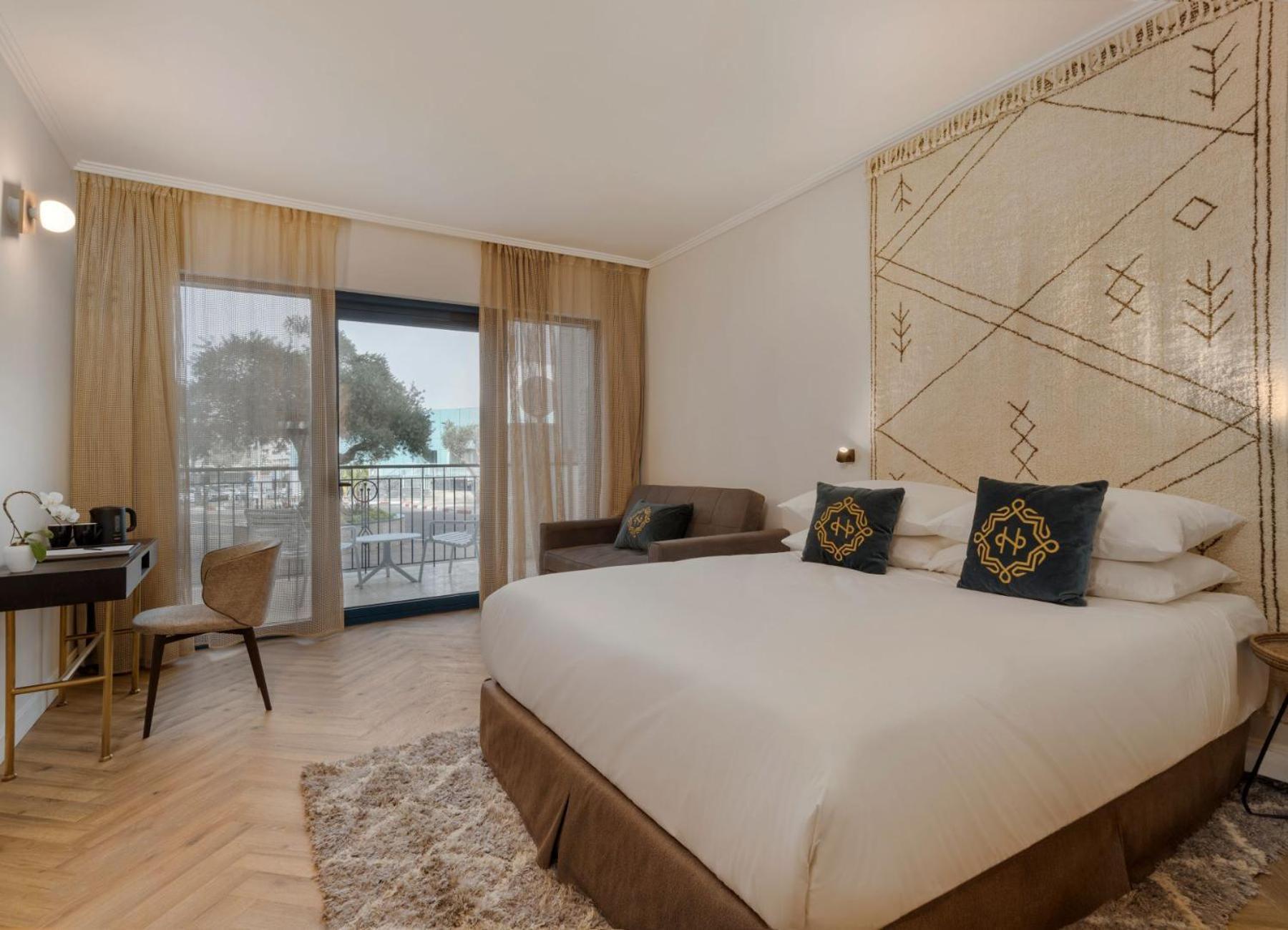 Superior Room with Balcony