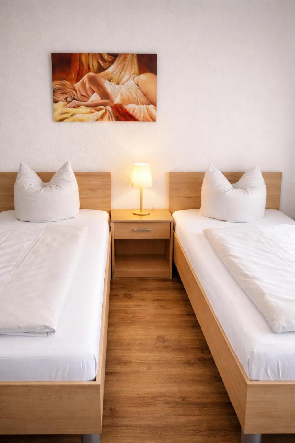 Double Room,1756433265:JPEG