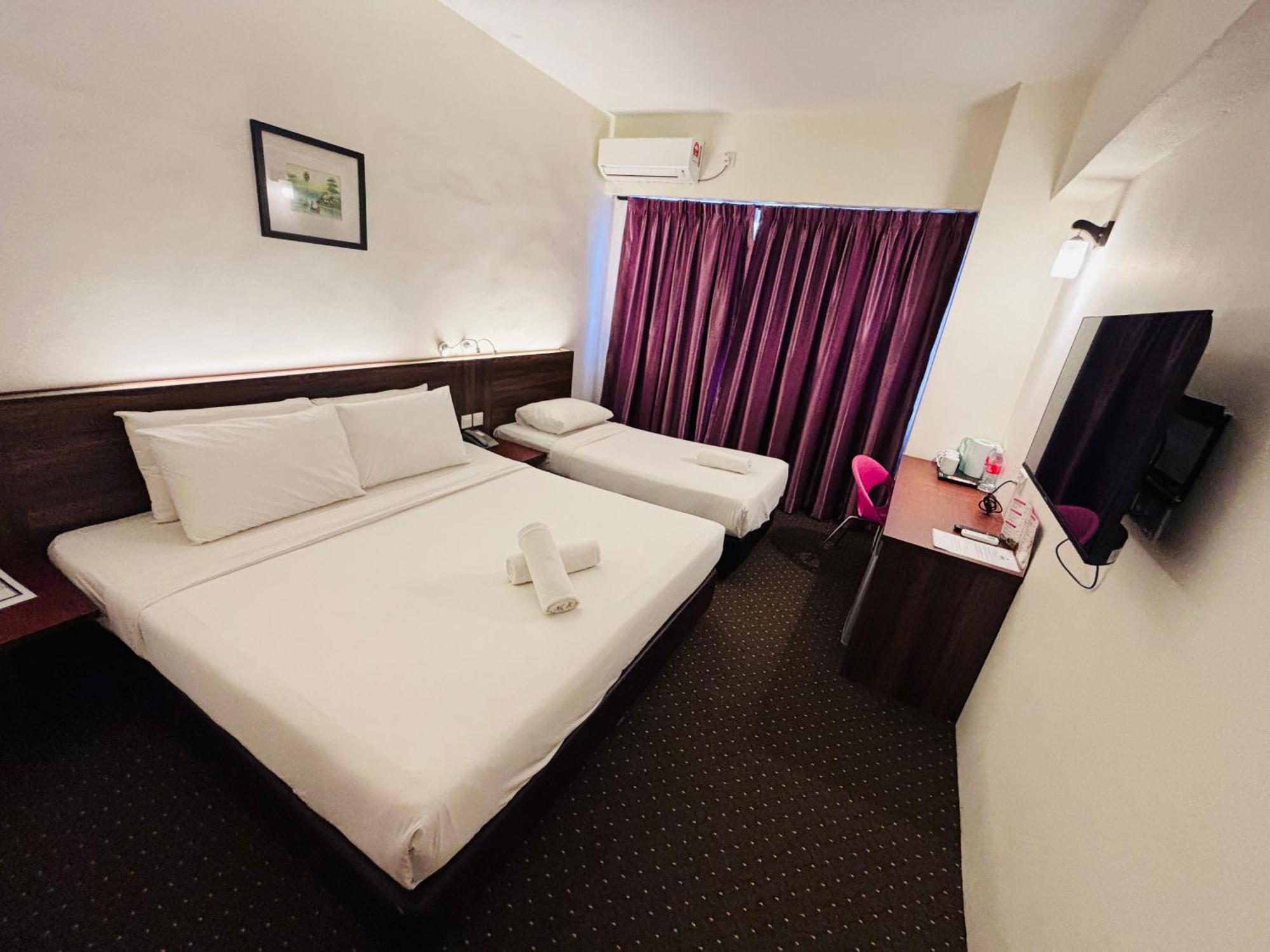 Deluxe Triple Room