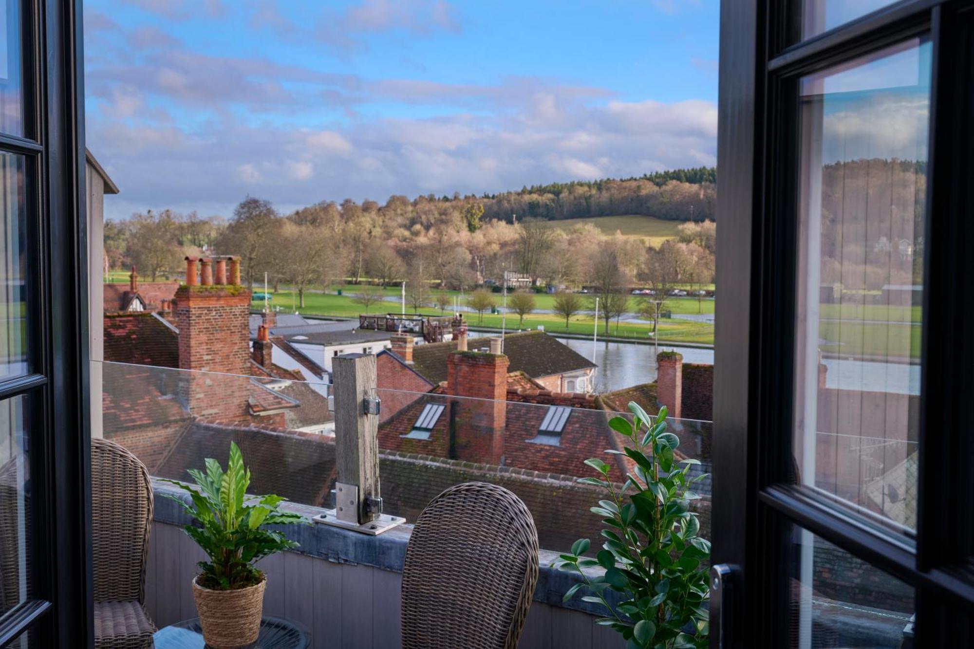 River View Signature Suite
