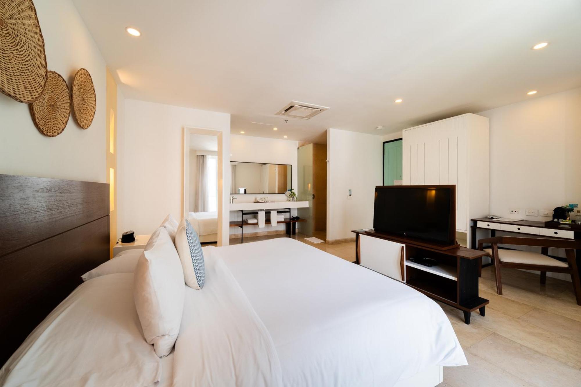 Superior King Room