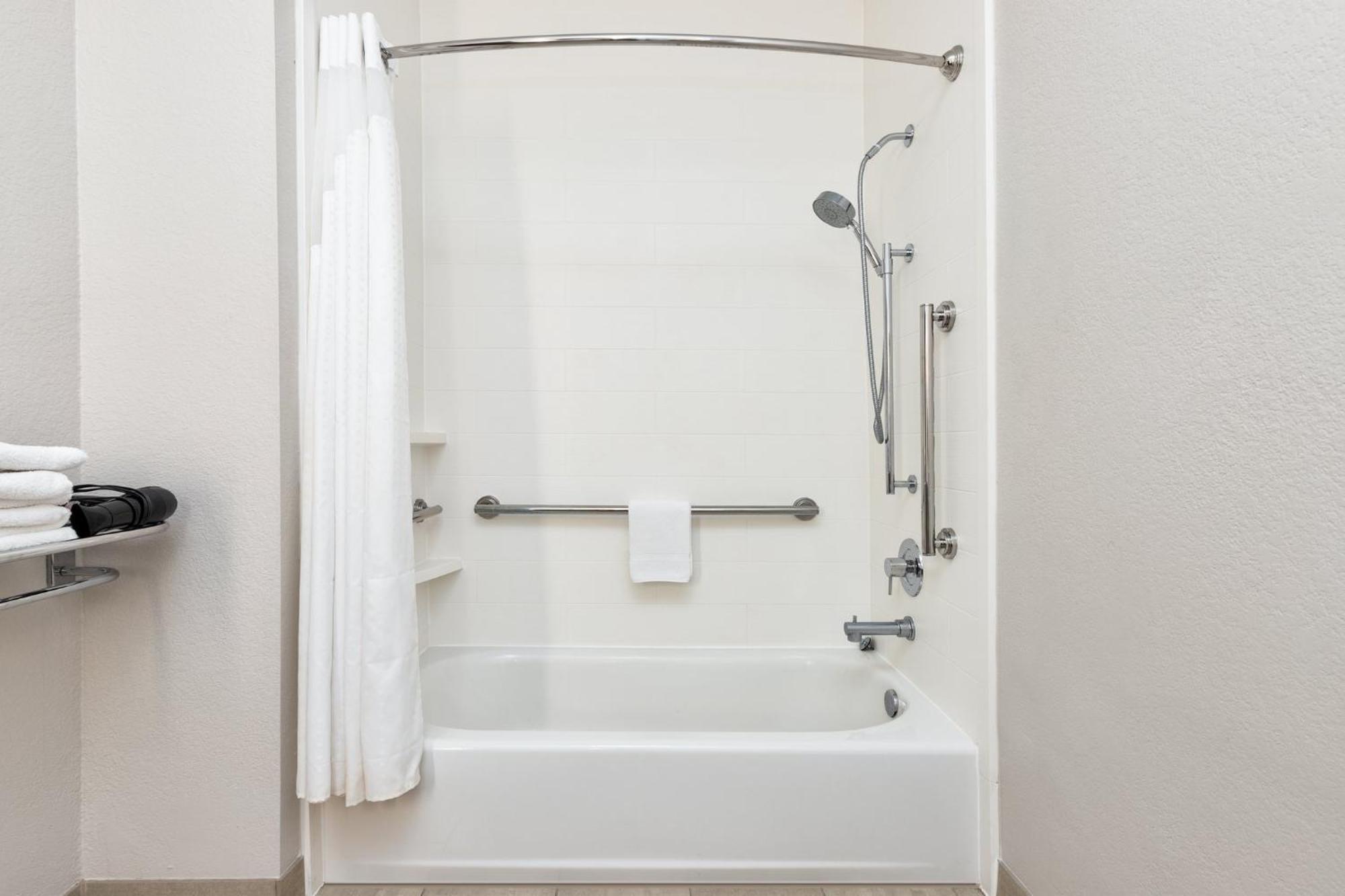 King Room - Mobility Access/Hearing Accessible