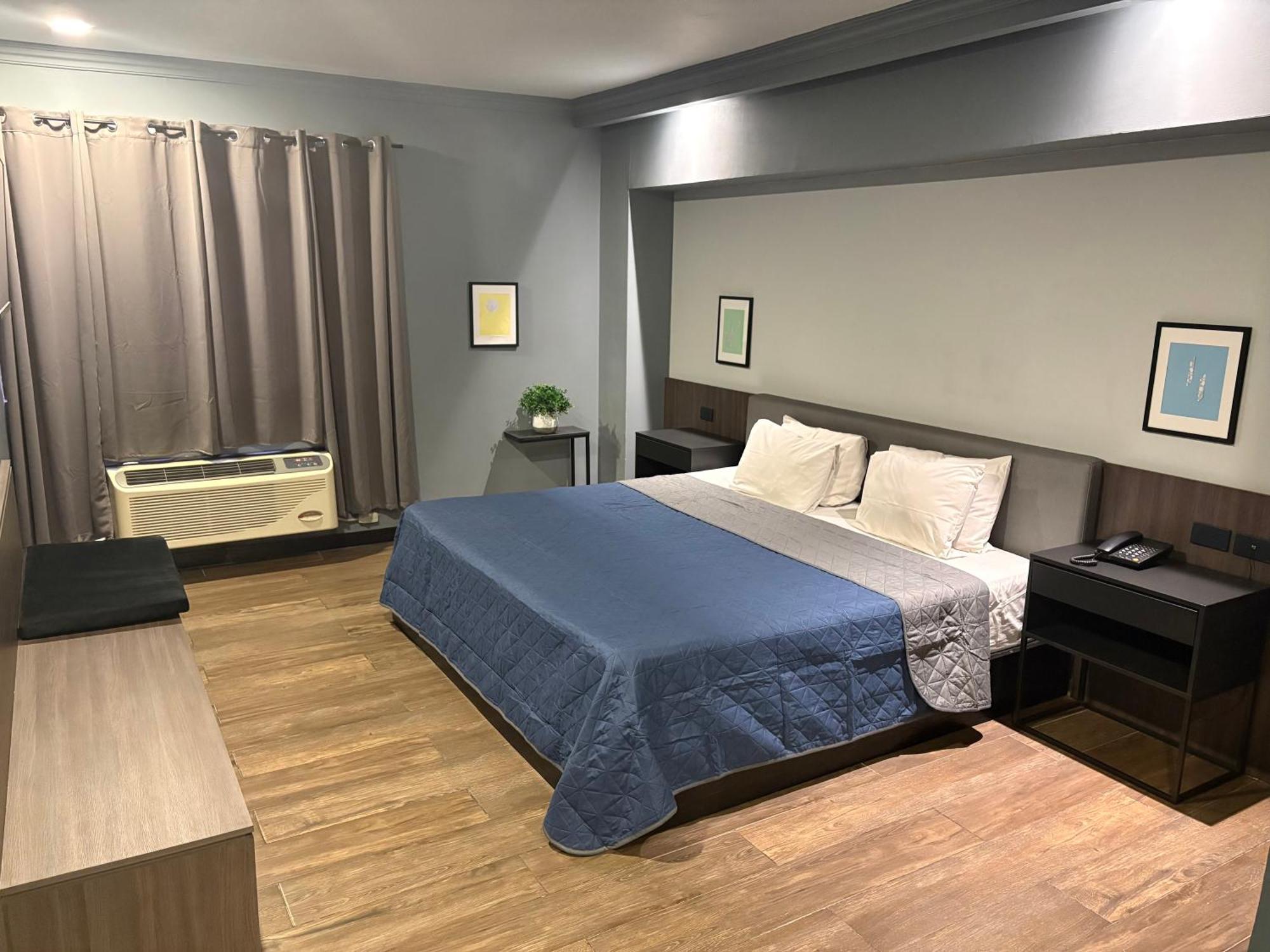 Deluxe Queen Room,1756457338:JPEG