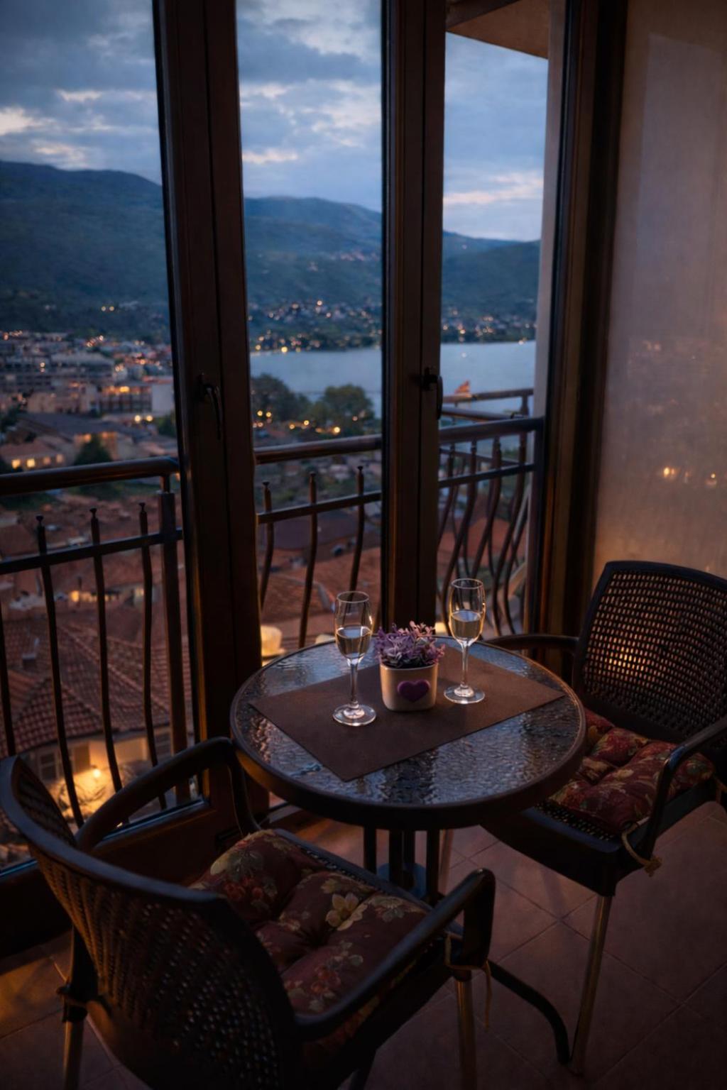 Double or Twin Room with Side Lake View