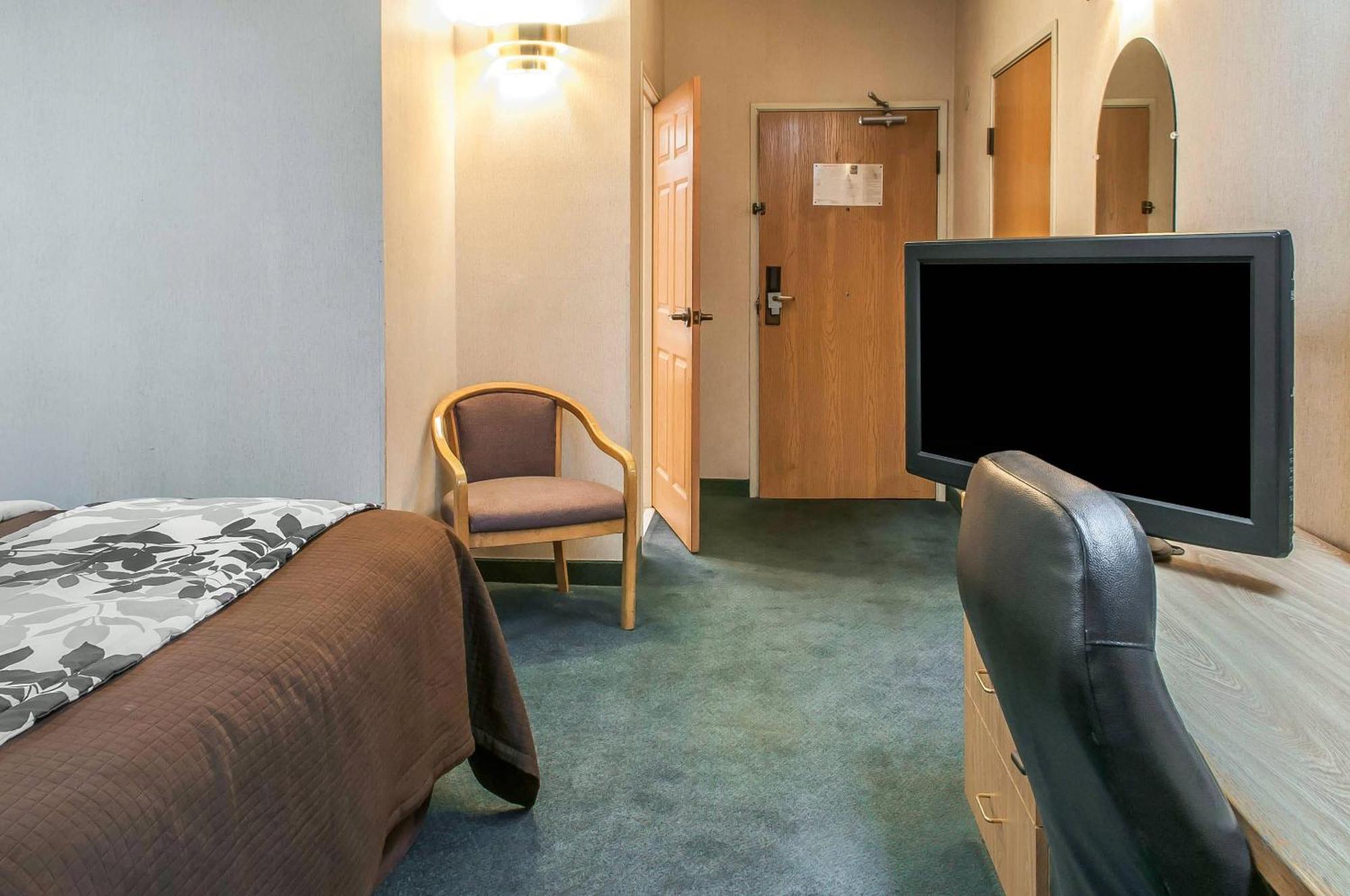 King Room - Disability Access/Non-Smoking