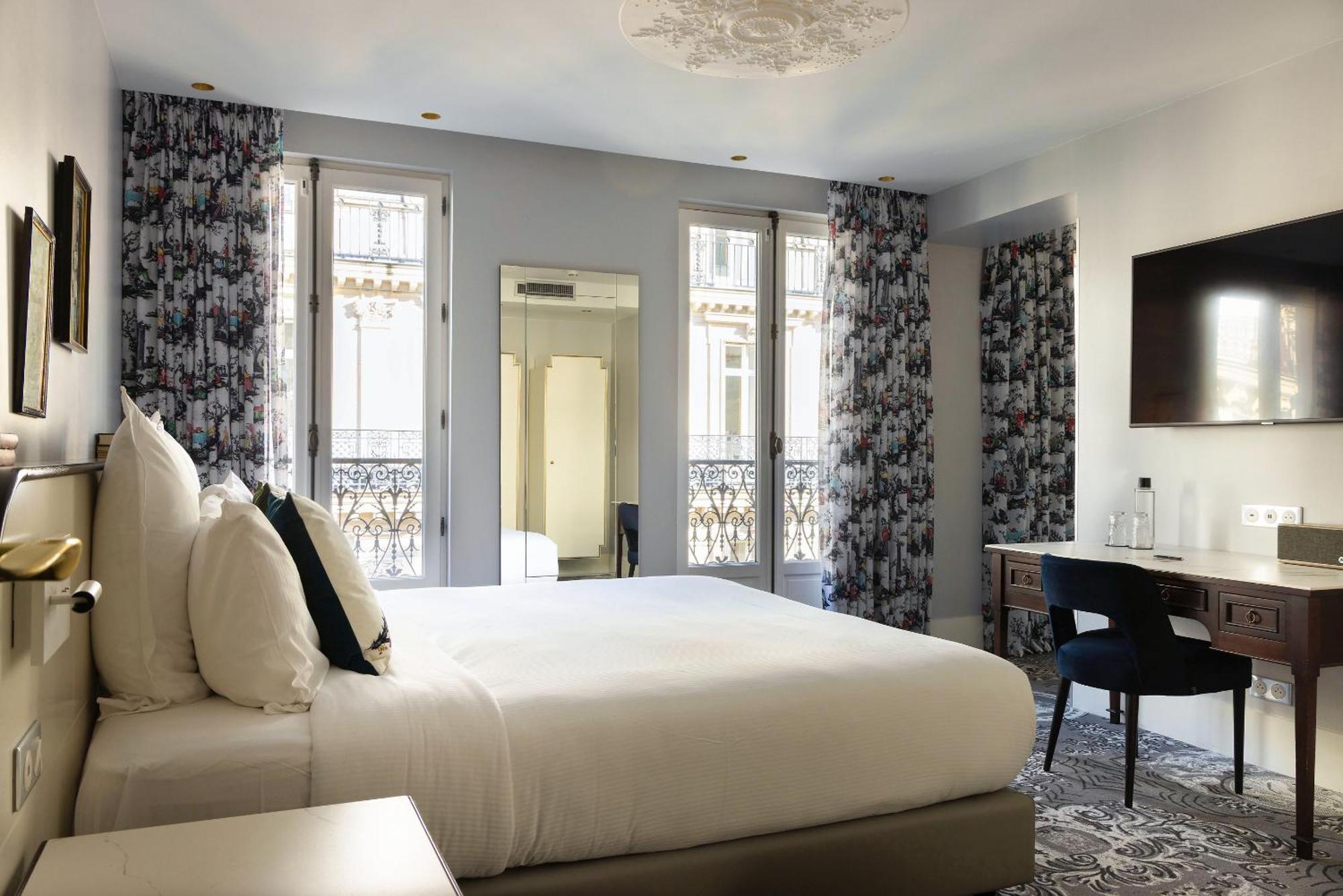 Deluxe King Room Afterworks