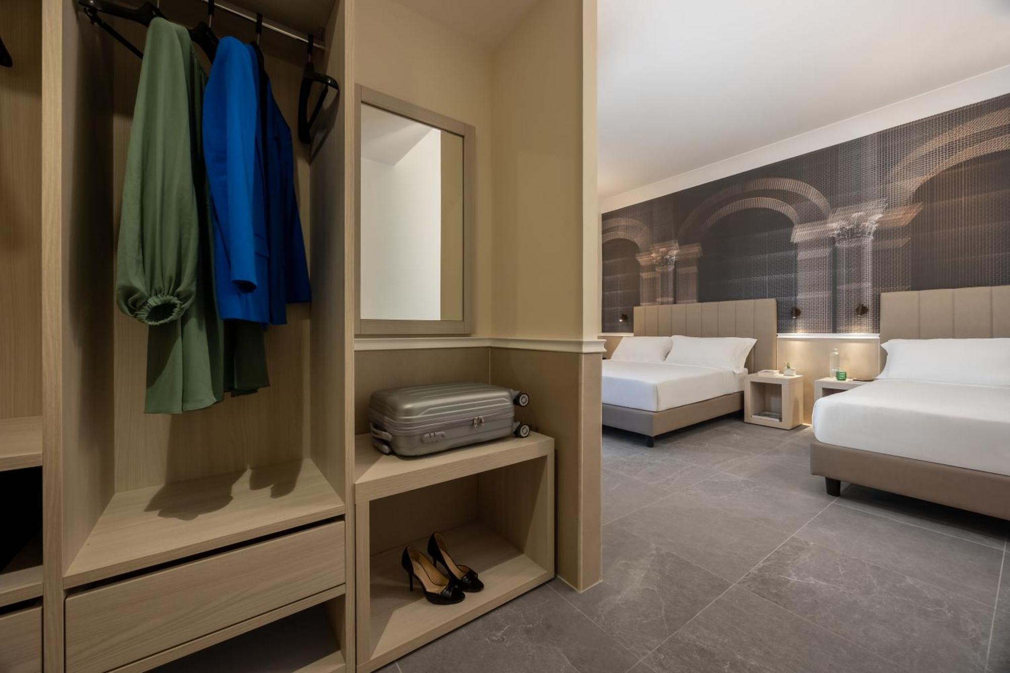 Quadruple Room,1756502918:JPEG