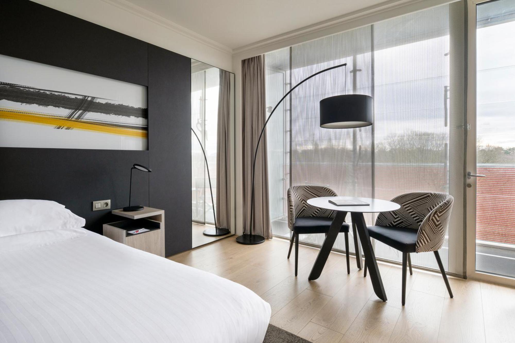 Deluxe King or Twin Room