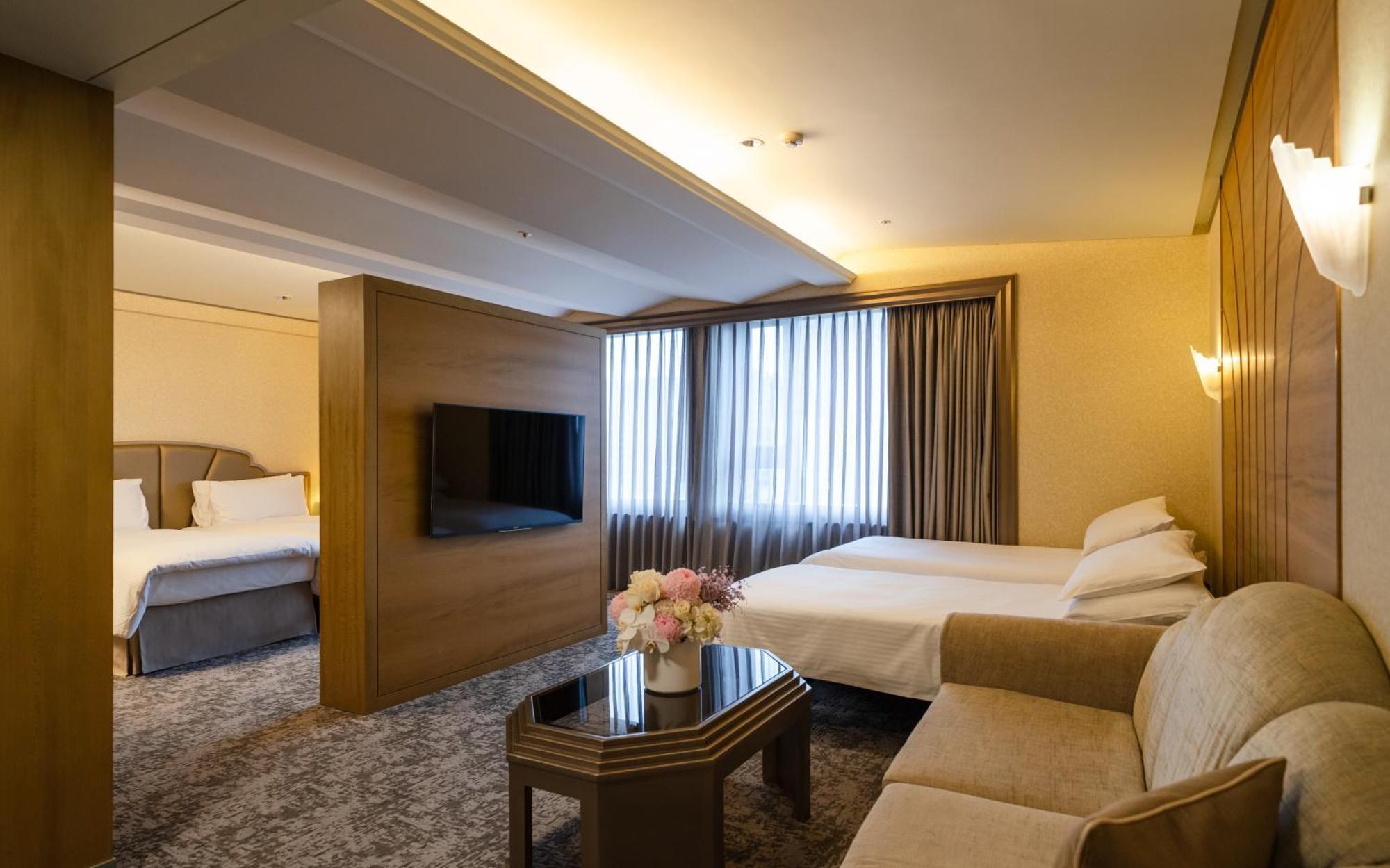 Deluxe Quadruple Room