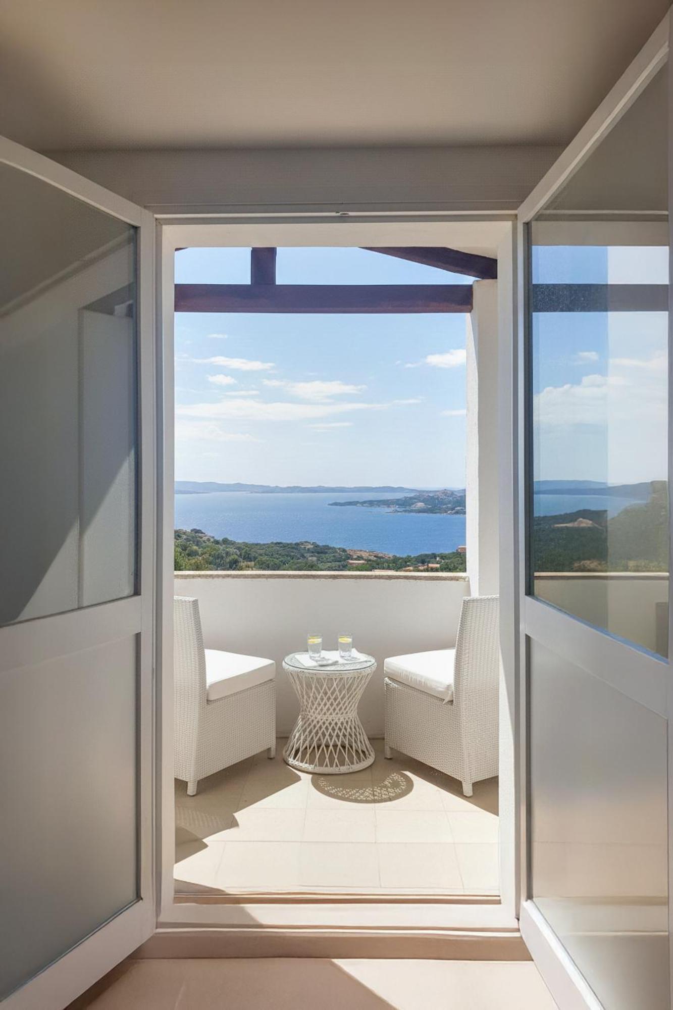 Tweepersoonskamer met Balkon en Uitzicht op Zee