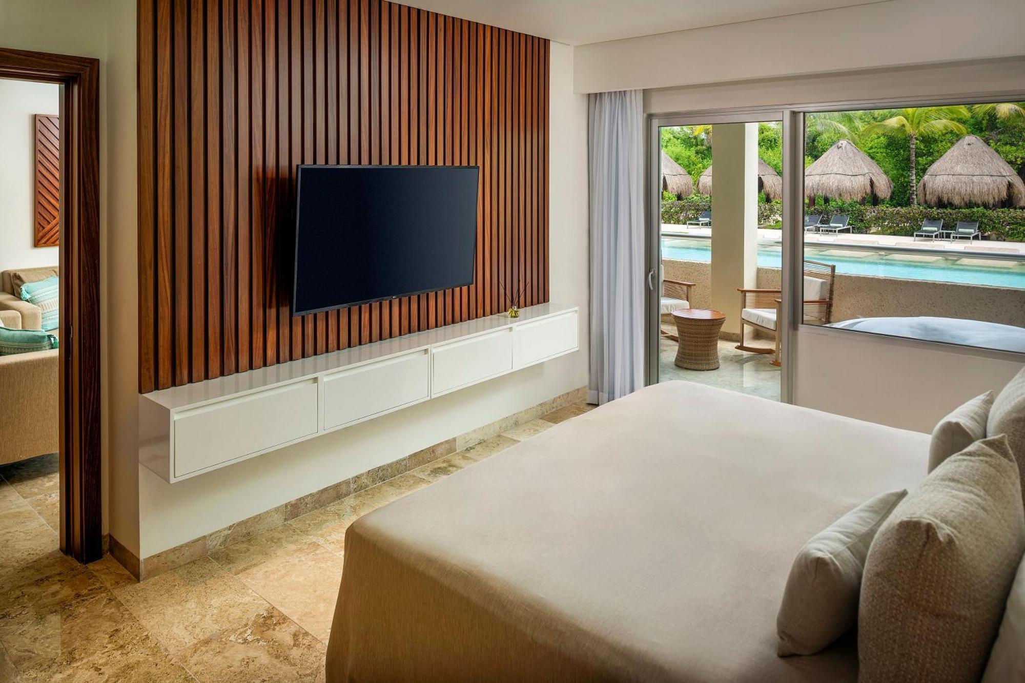 The Reserve Master Suite -Swim Up,1756526469:JPEG