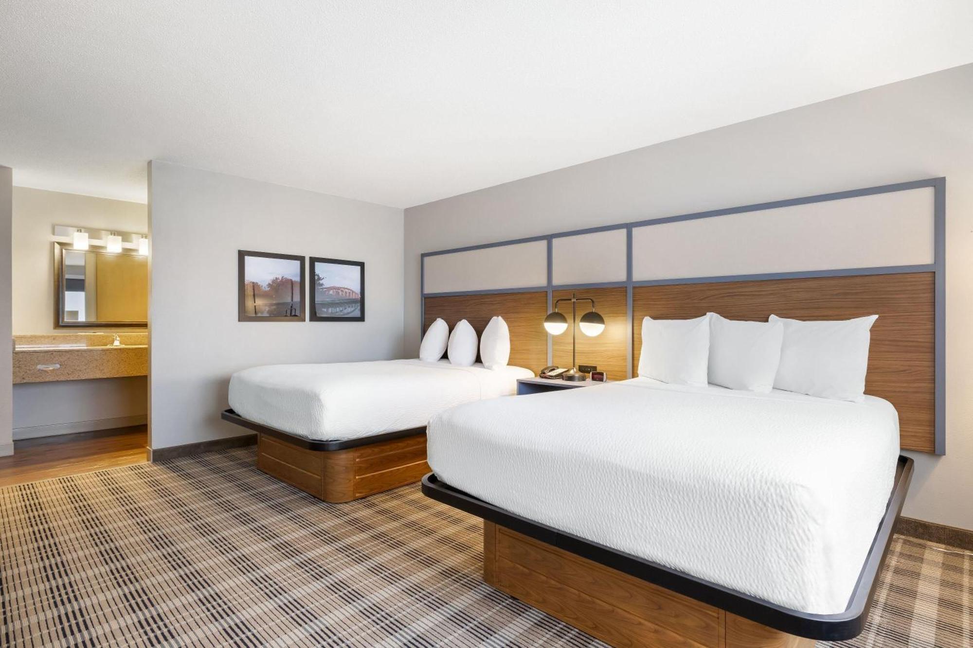 Queen Room with Two Queen Beds - Non-Smoking