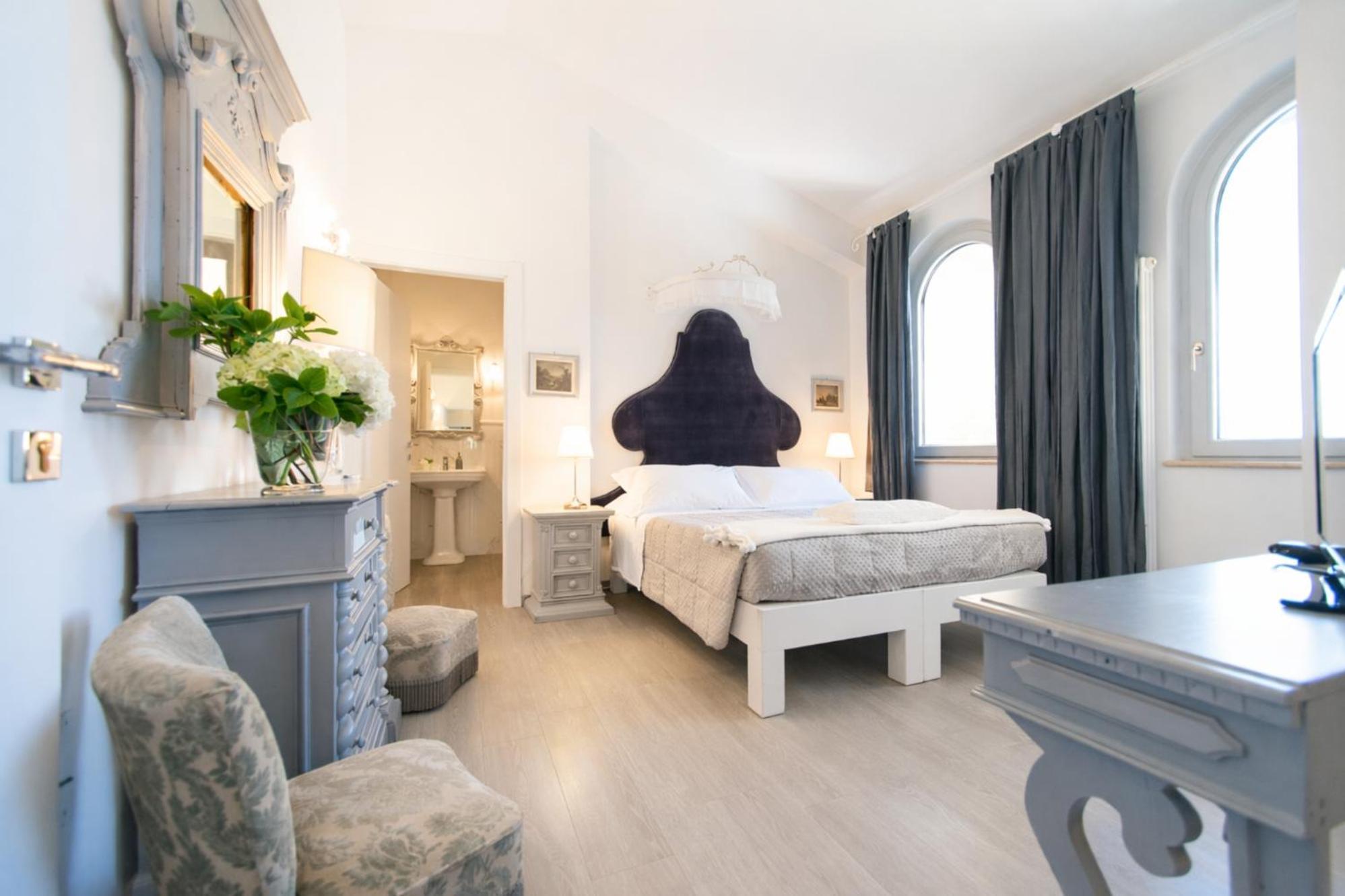 Superior King Room