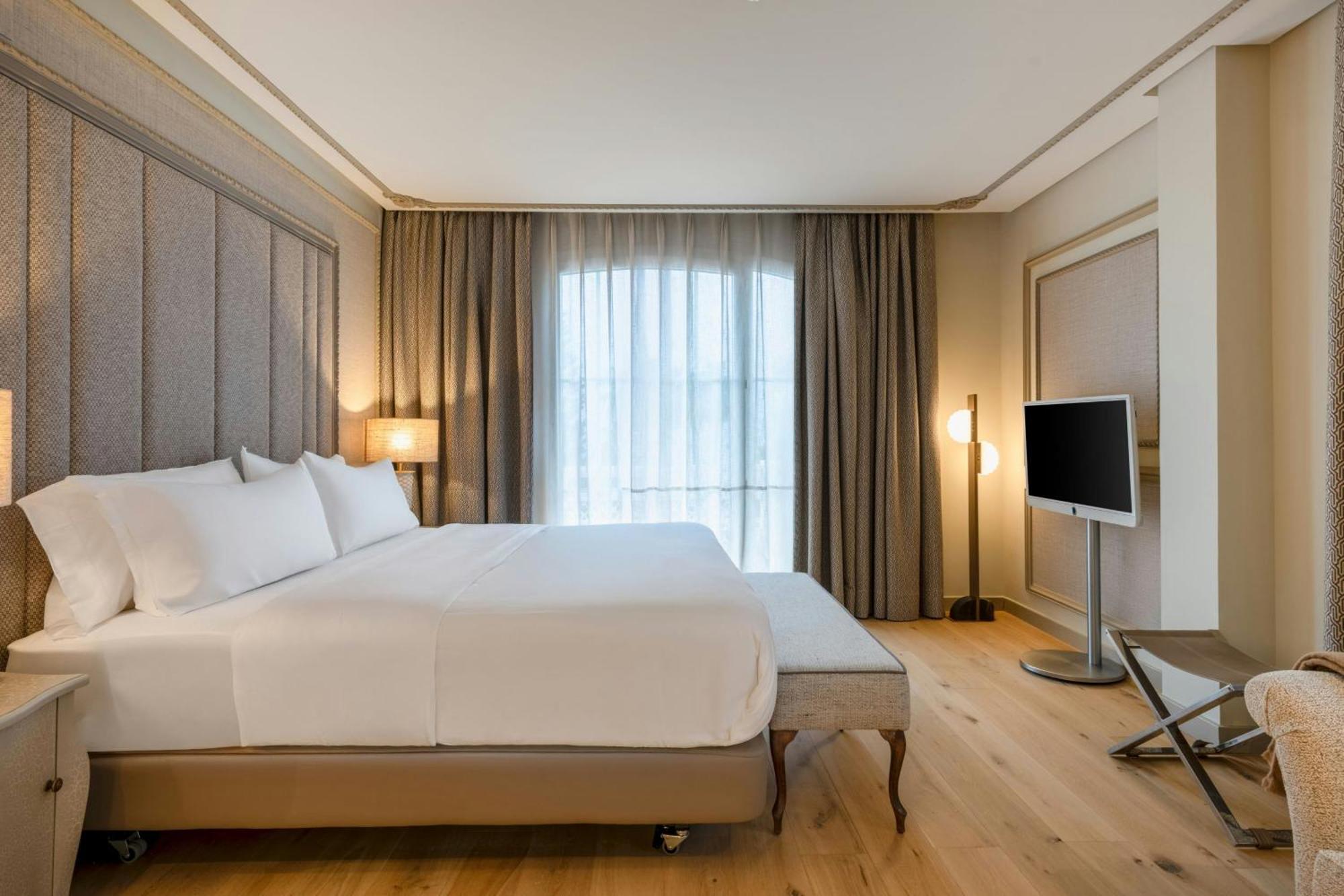 Grand King Suite with Balcony