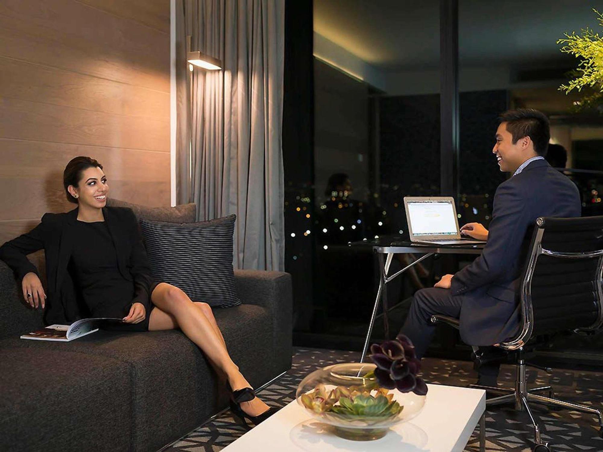 Executive King Corner Suite Separate Lounge Top Floors,1756575947:JPEG