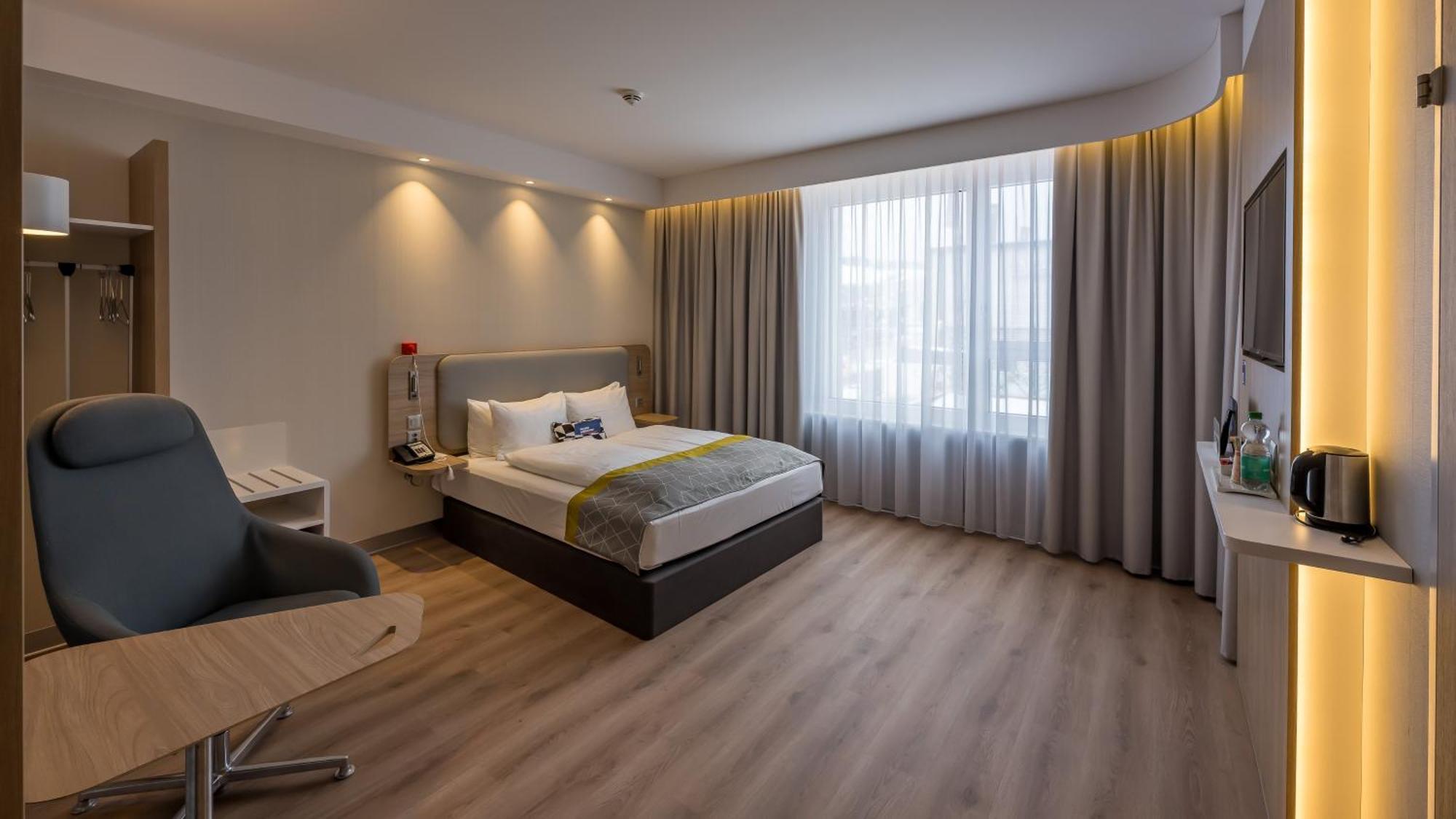 Standard Zimmer mit Queensize-Bett - barrierefrei mit kostenfreiem Frühstück