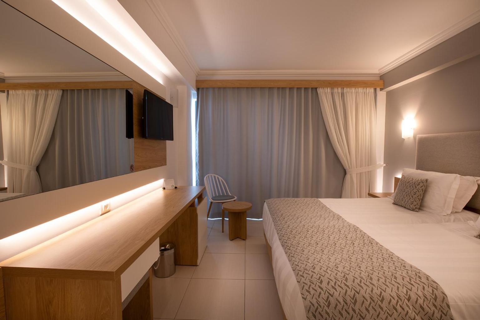 Double or Twin Room Side Sea View