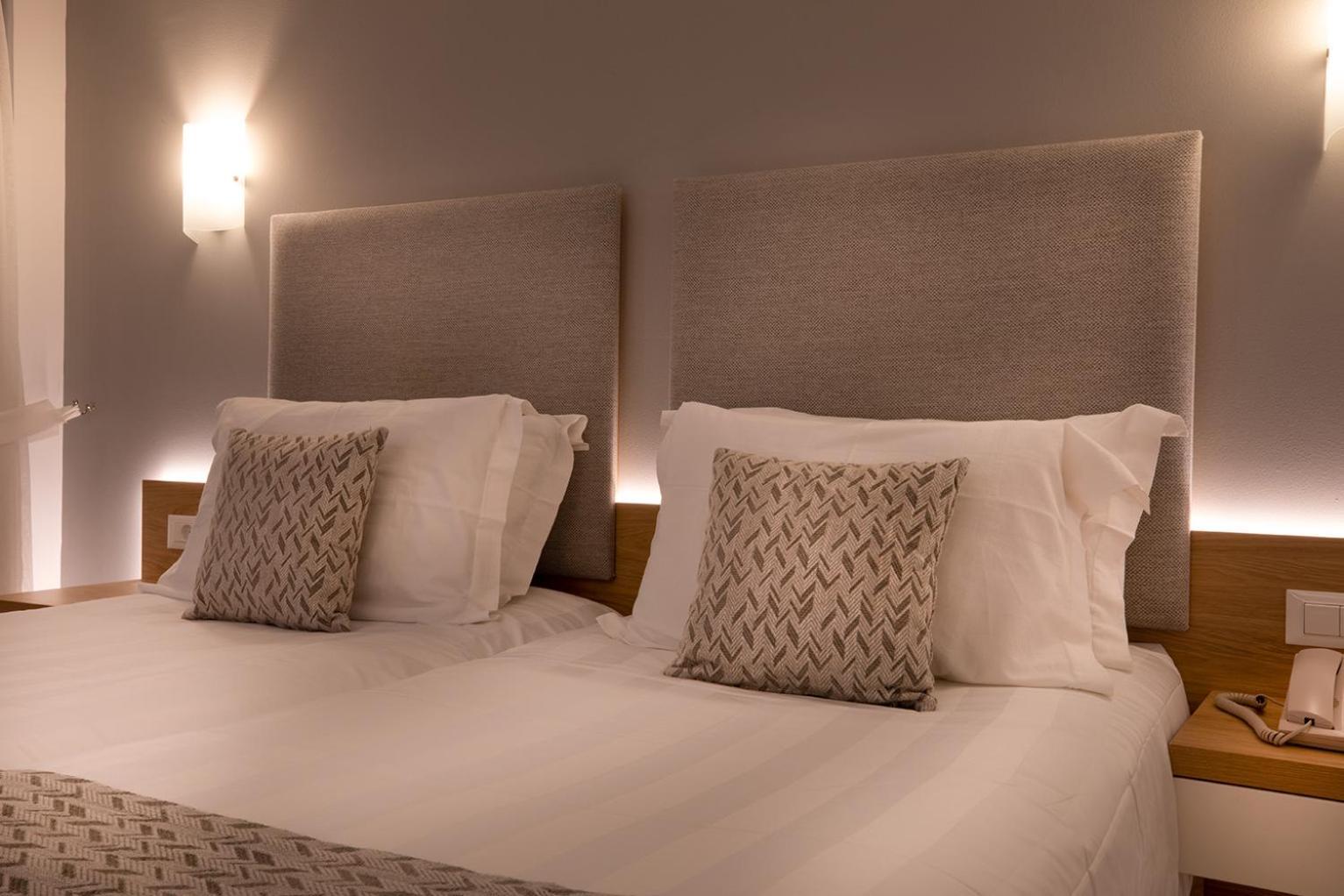 Double or Twin Room Side Sea View