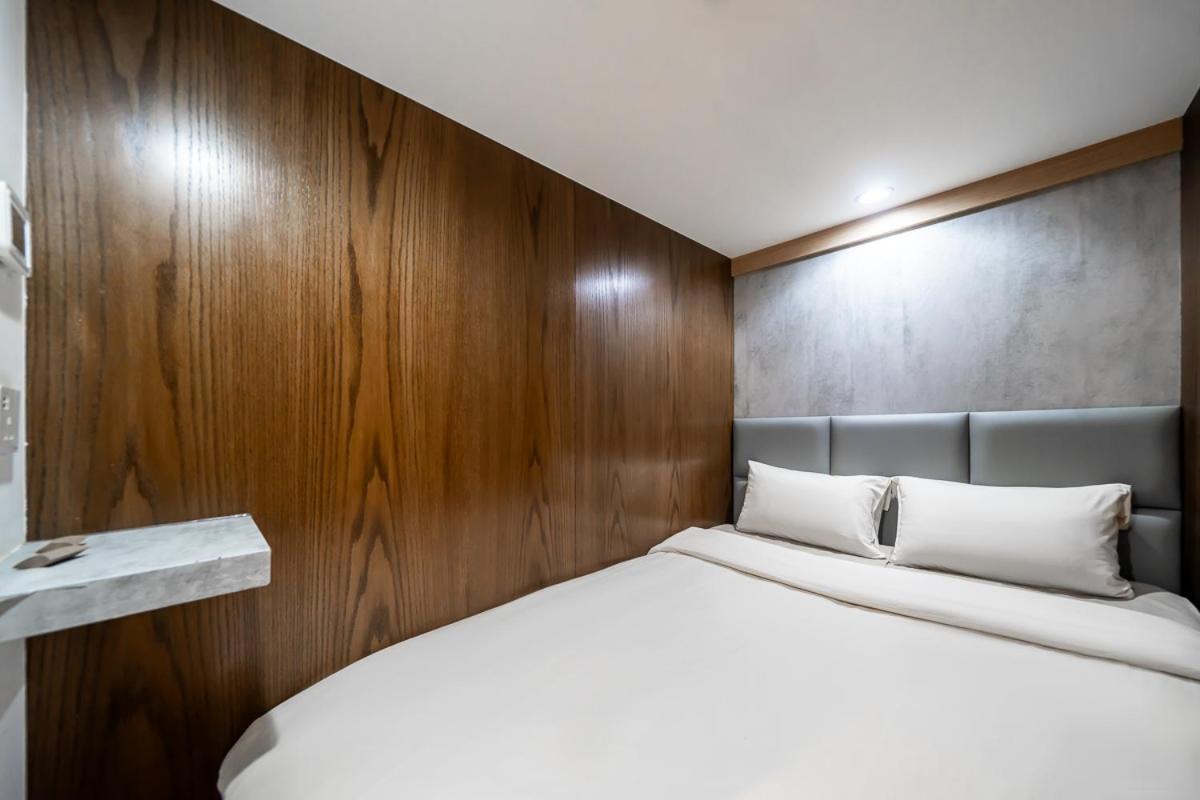 Double Cabin - 6 Hour Morning Stay from 07:00-13:00 hrs (7am-1pm)