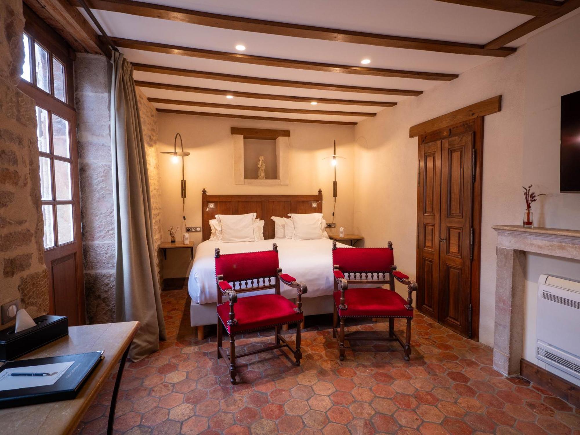 Tradition Room