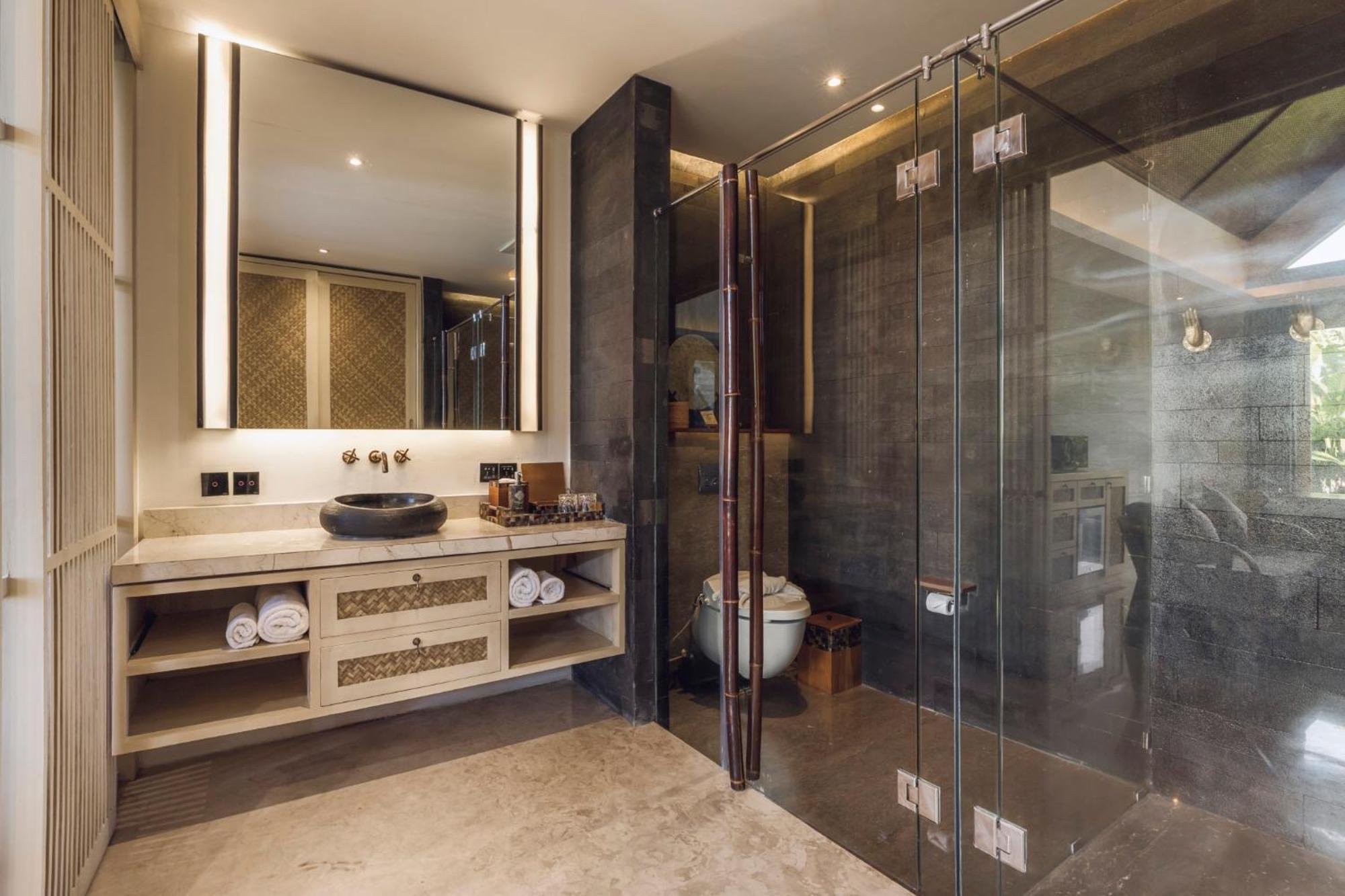 Royal Smart One-Bedroom with Private Pool and Jacuzzi