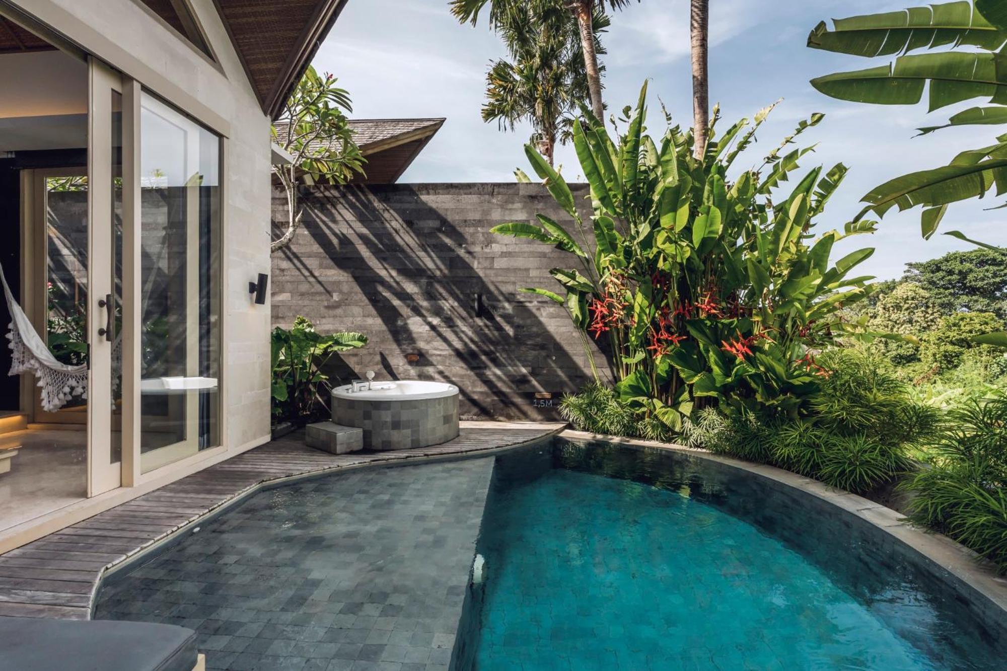 Royal Smart One-Bedroom Private Pool Jacuzzi