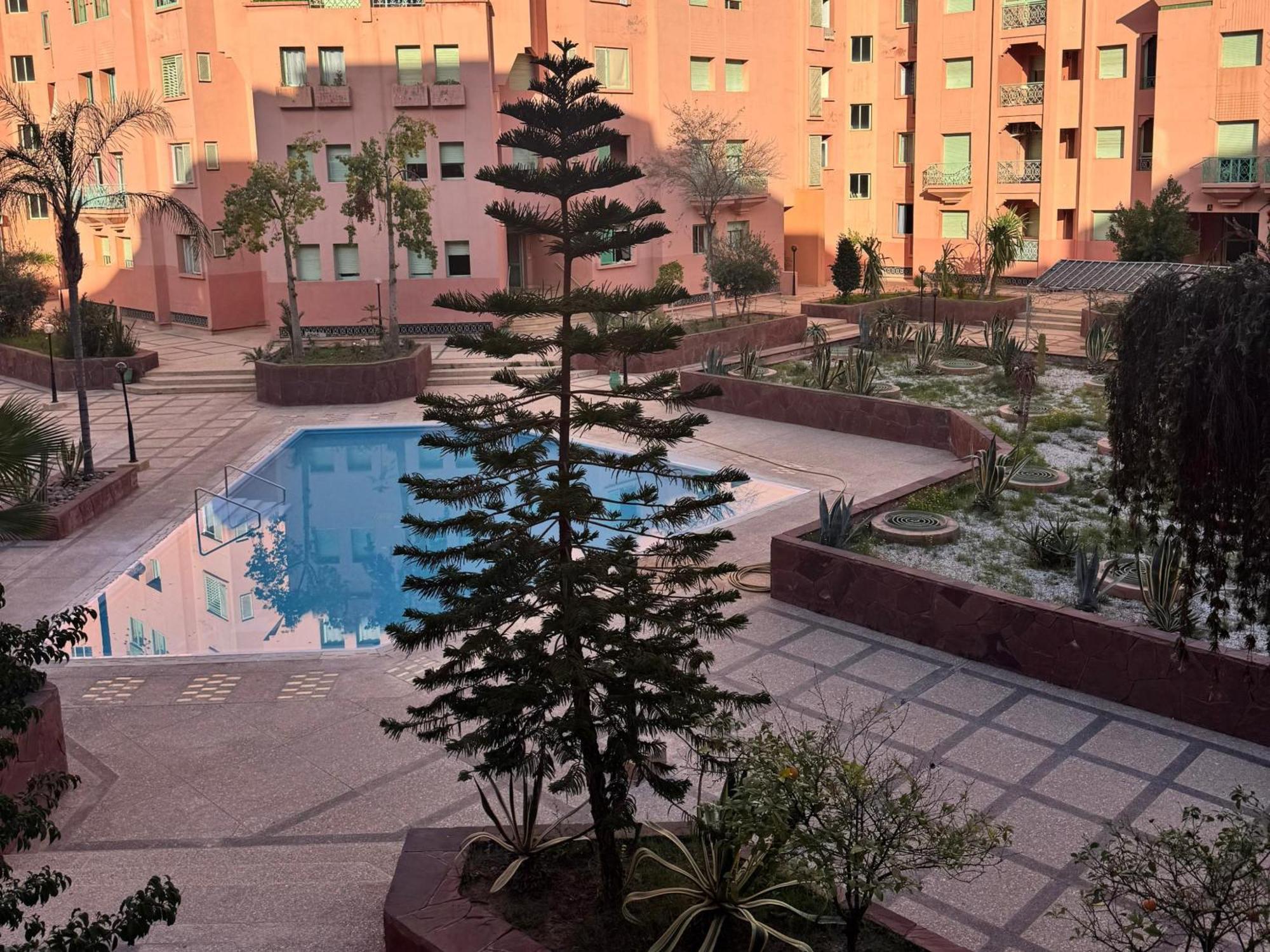 Apartamento con vistas a la piscina