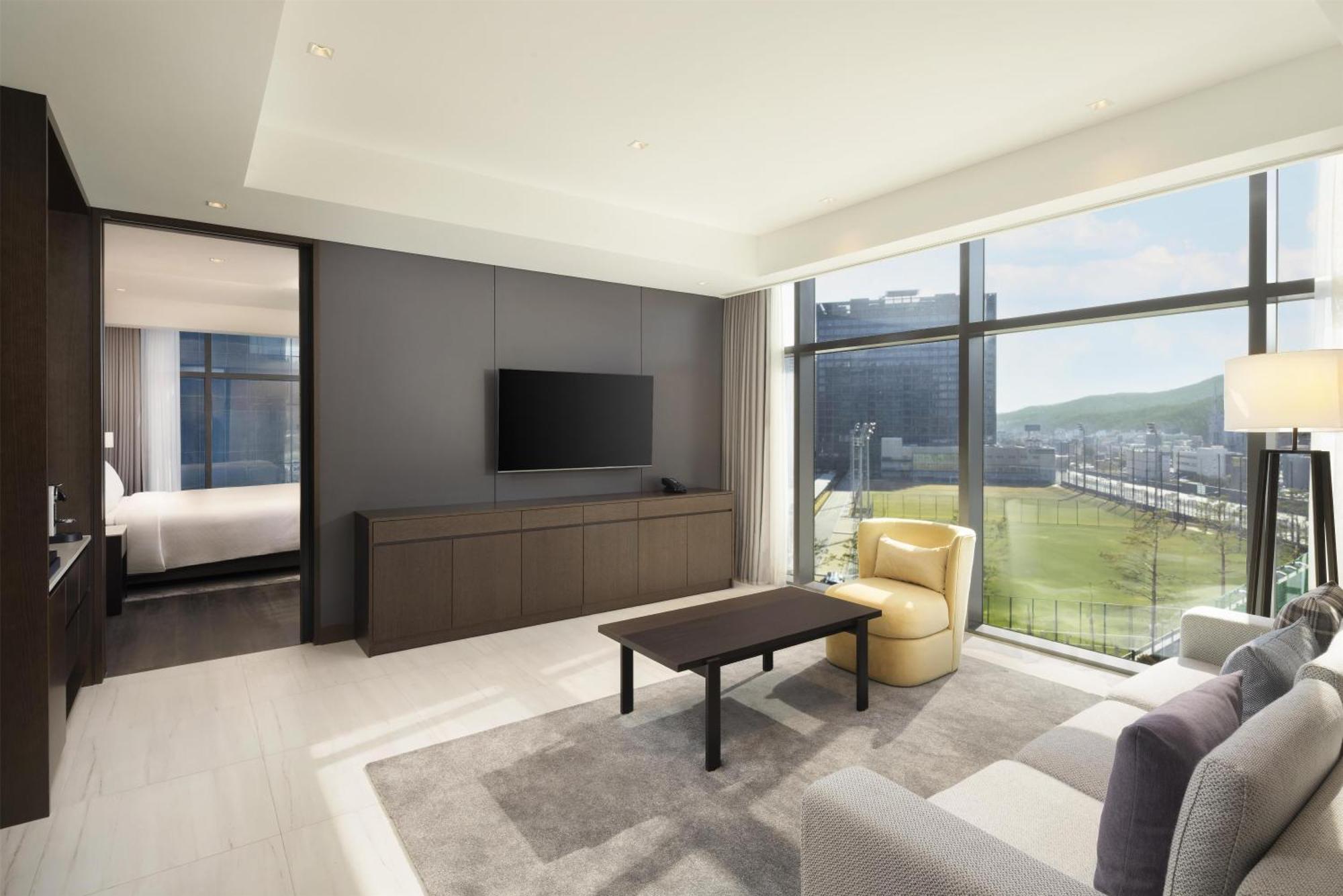 Junior Twin Suite