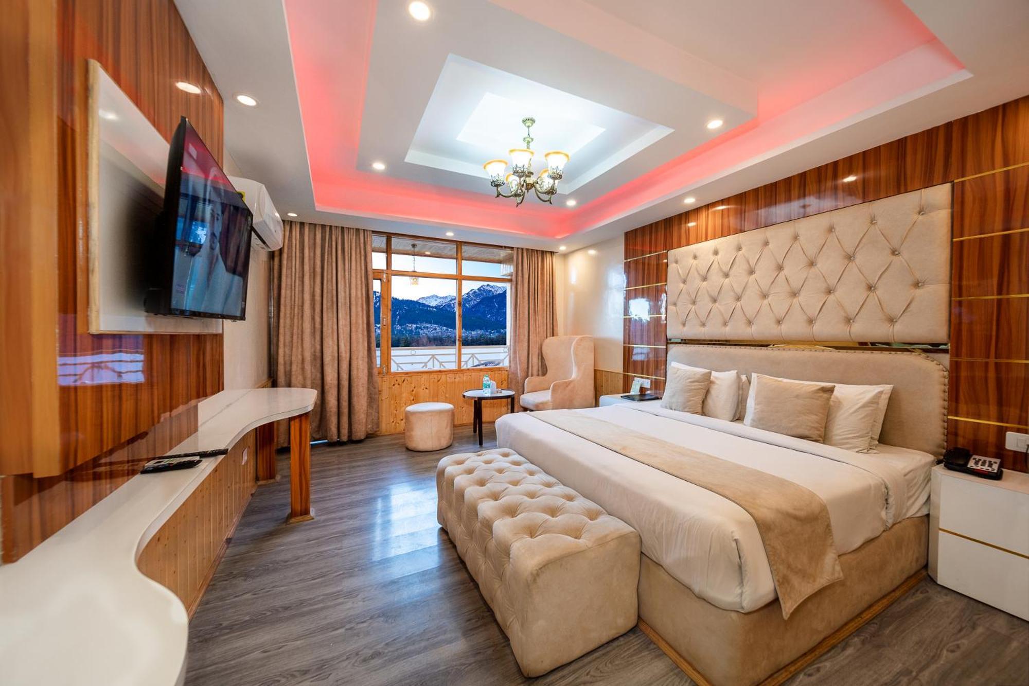 Superior King Room