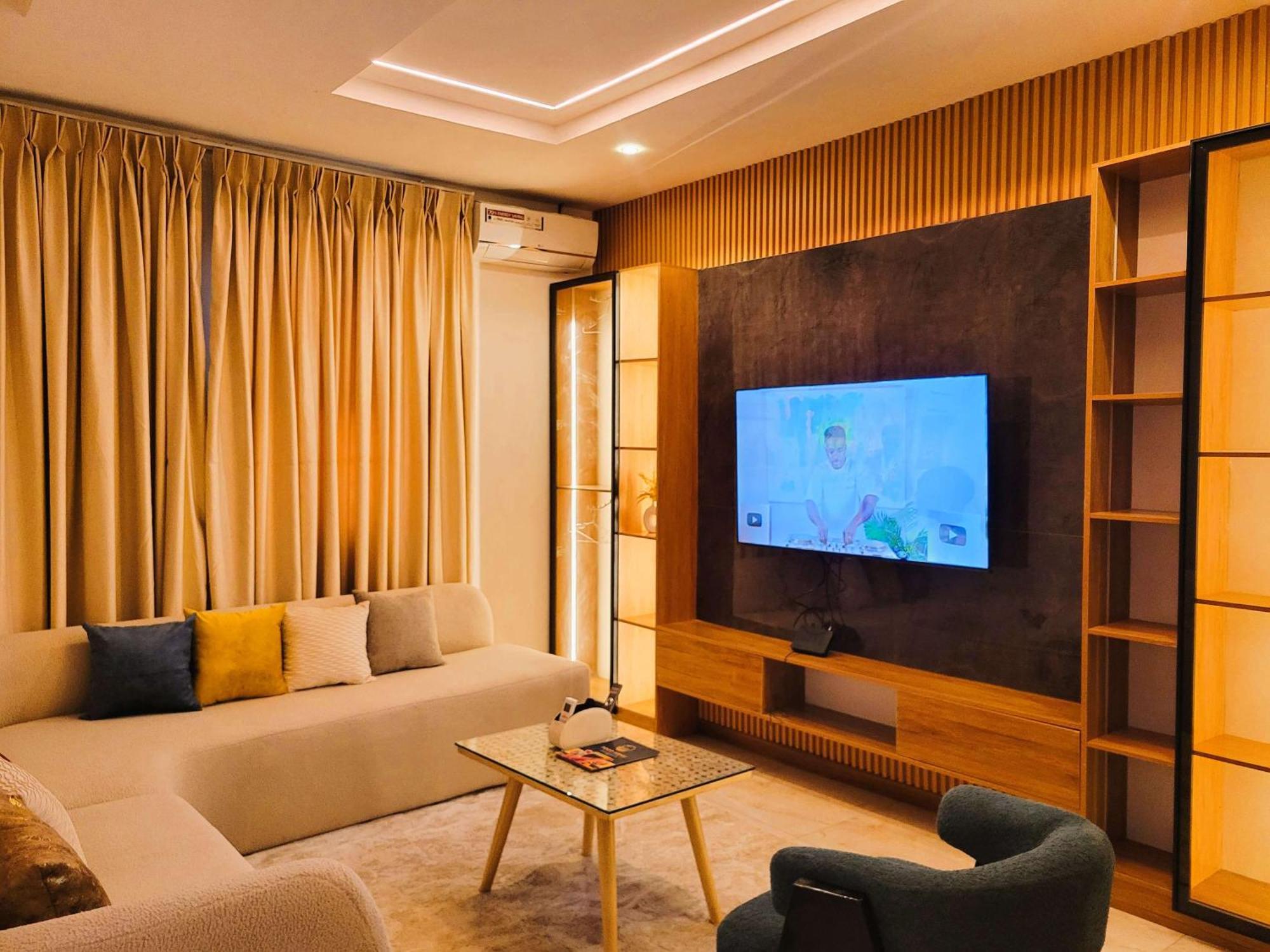 One-Bedroom Apartment