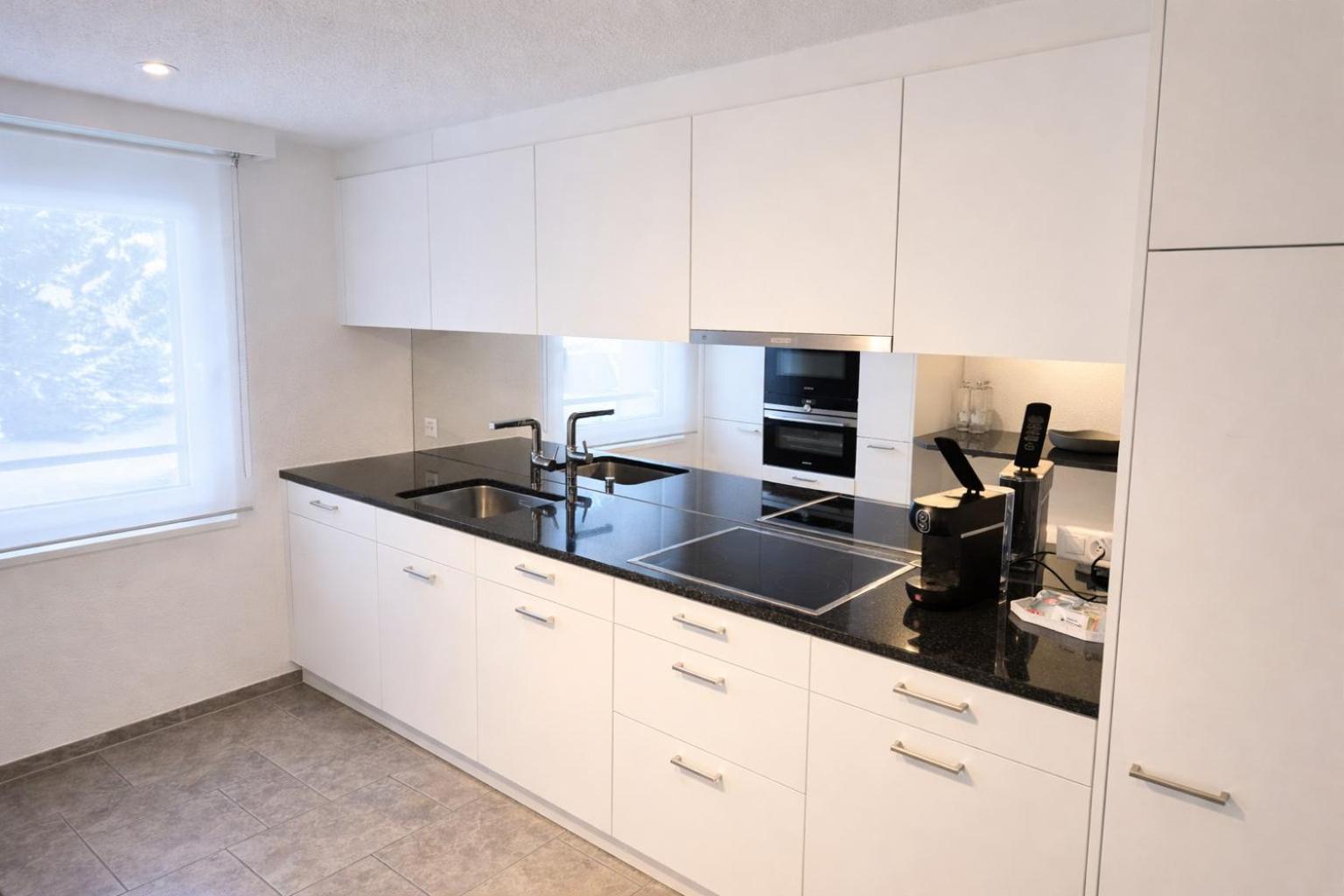 Four-Bedroom Deluxe Apartment