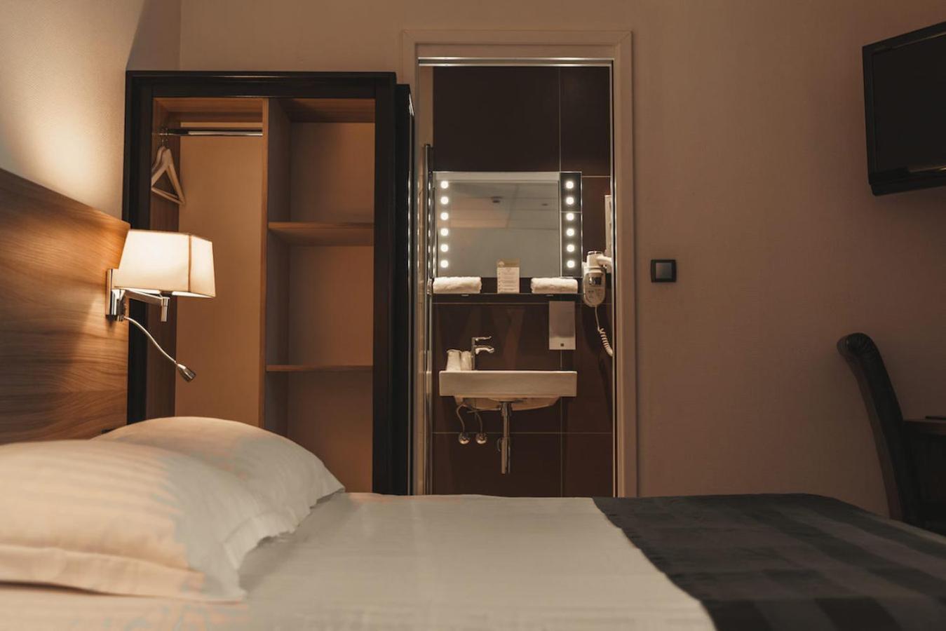 Triple Room,1758266651:JPEG