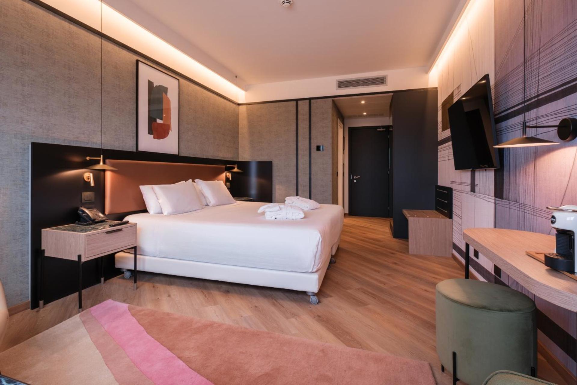 Deluxe Doppel-/Zweibettzimmer mit Stadtblick