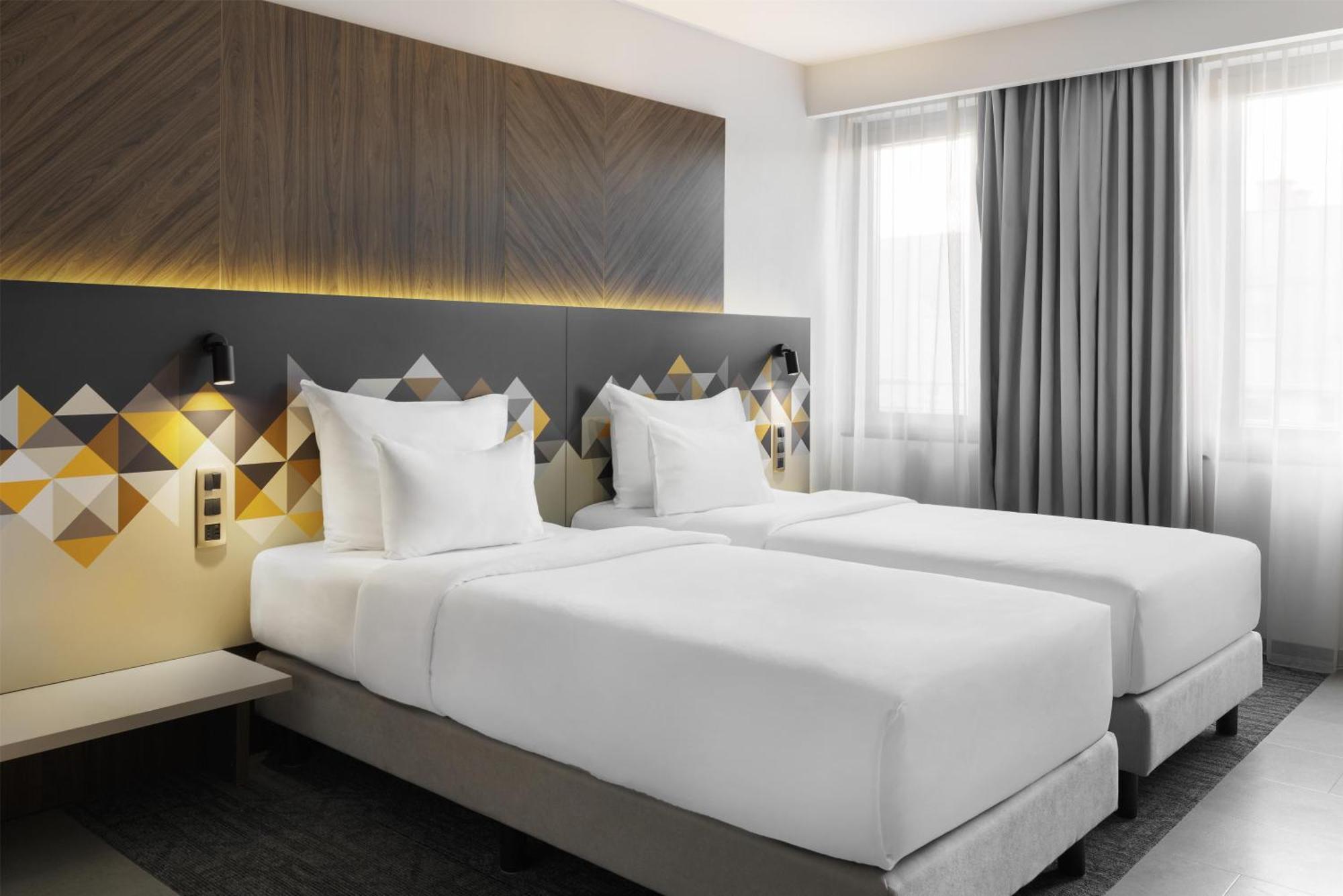 Twin Room,1758284722:JPEG