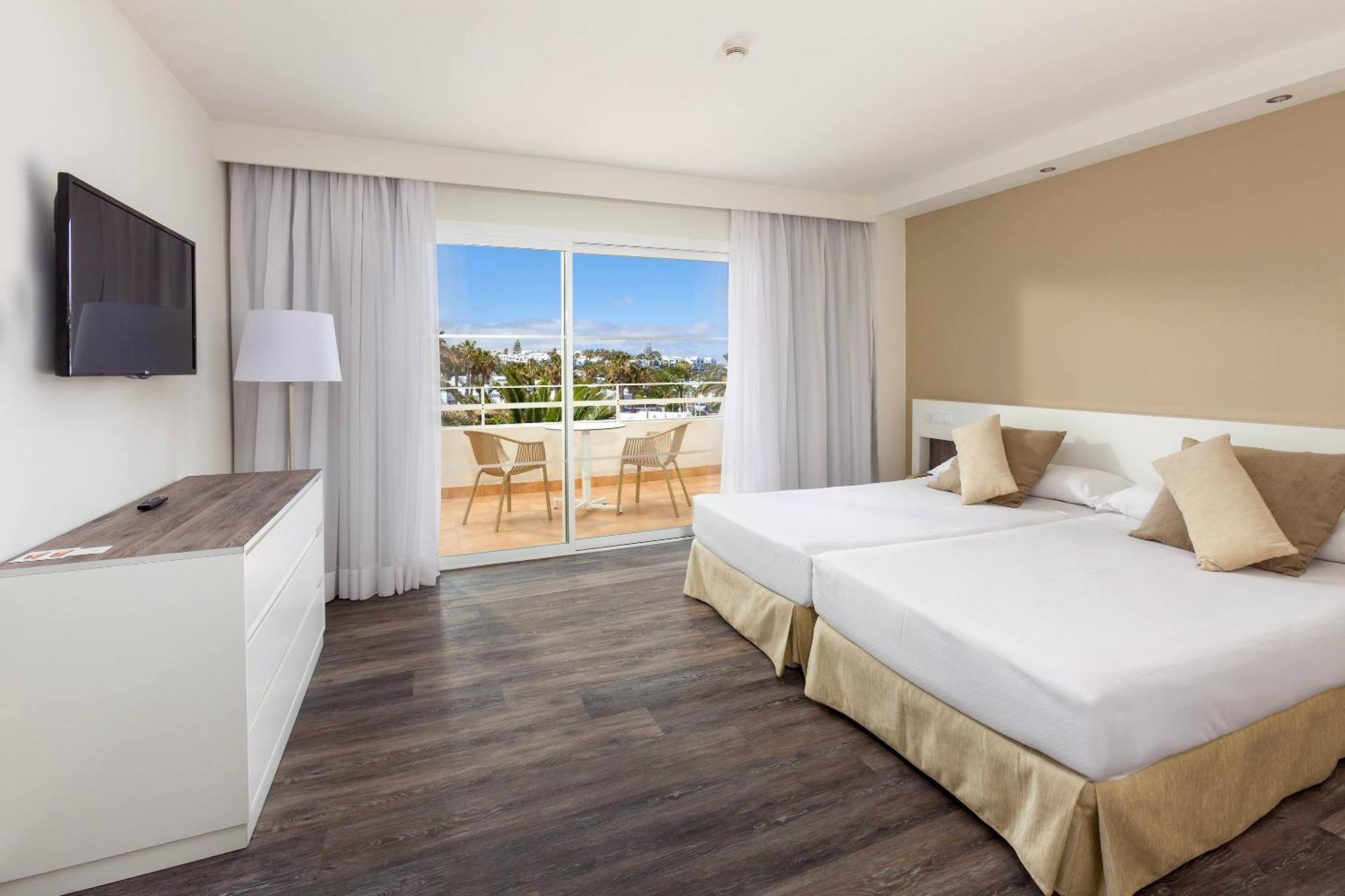 Superior Twin Room,1758291800:JPEG