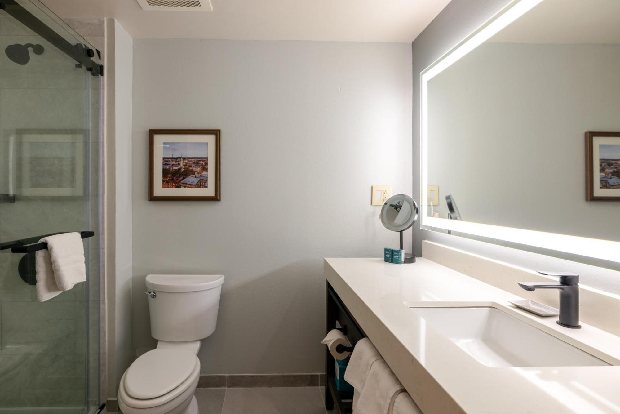 Habitación con 2 camas grandes - Adaptada para personas con problemas de audición