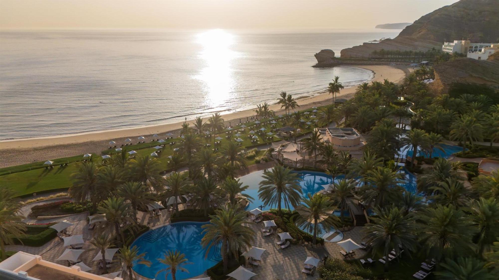 One-Bedroom Twin Suite Sea View