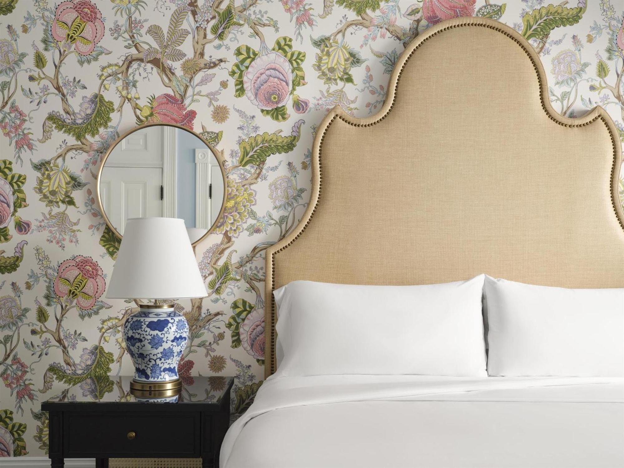Victorian King Room Club Access Oceanfront