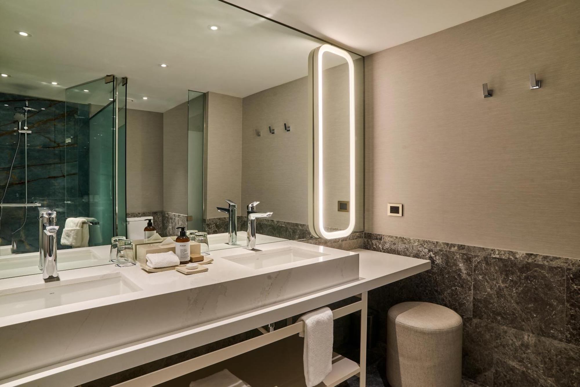 Executive King Room