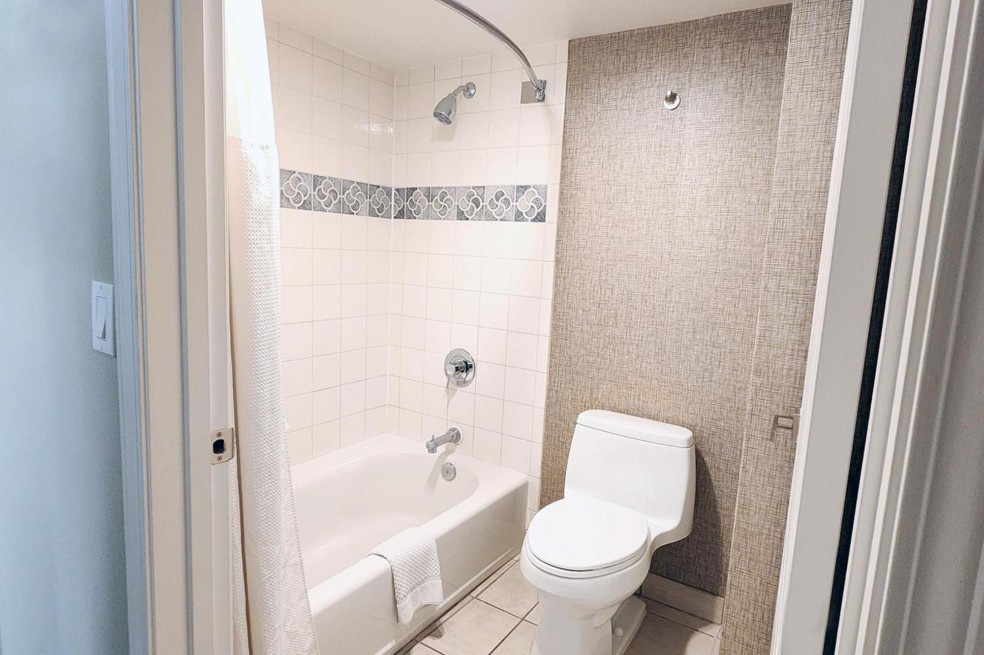 One-Bedroom King Suite,1758303461:JPEG