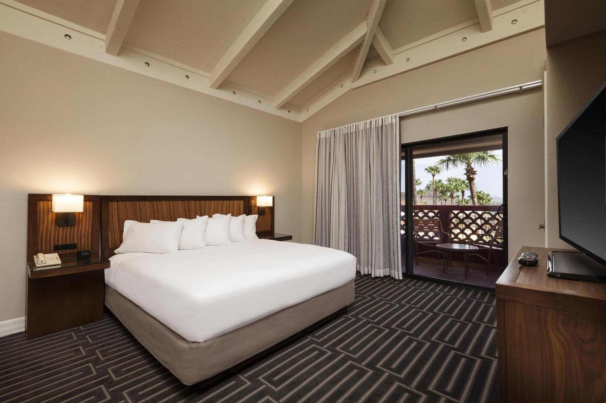 Superior King Suite
